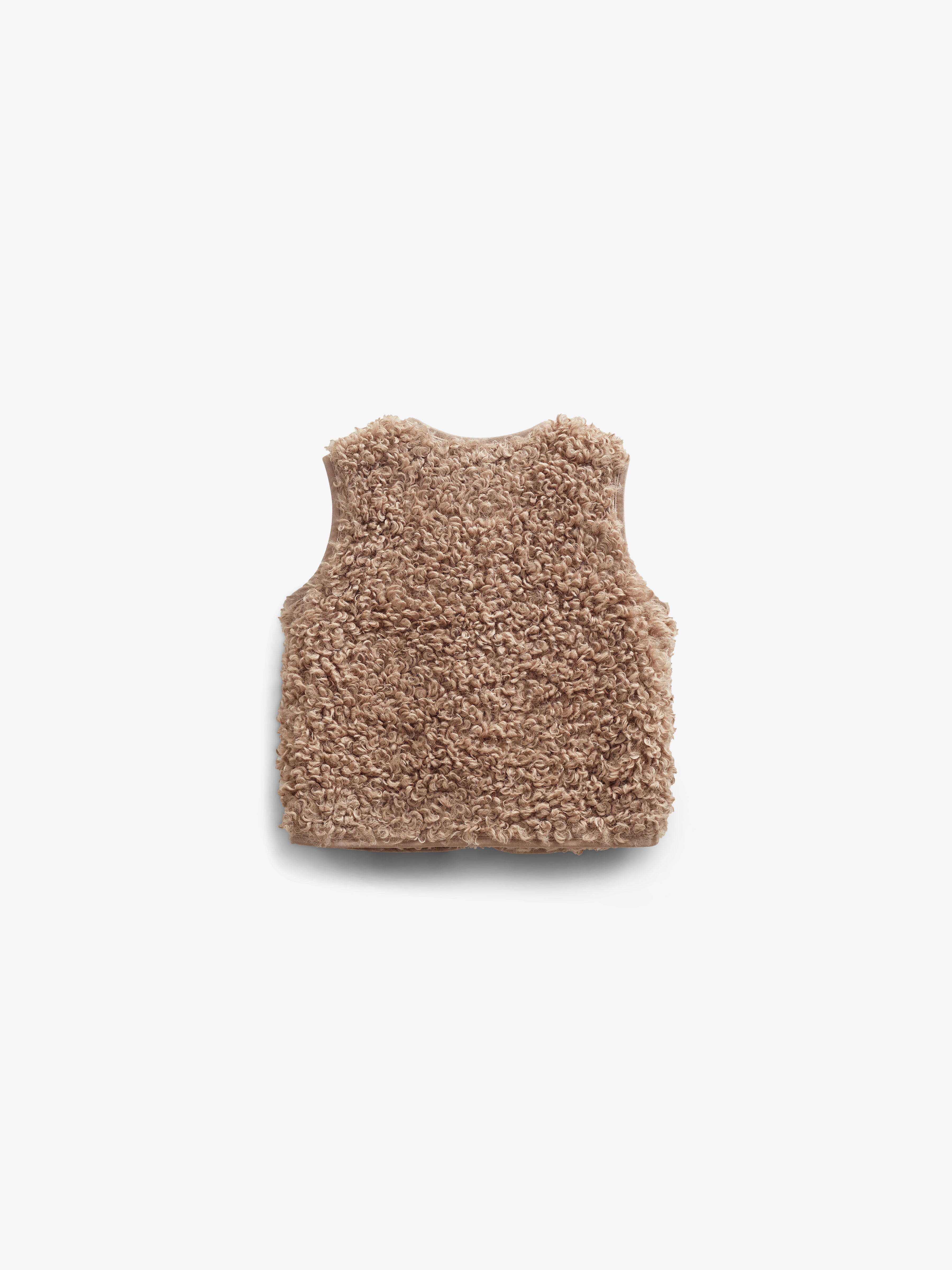 Vest i imiteret pels - Kids - Caffe Latte | 100550 Ellie