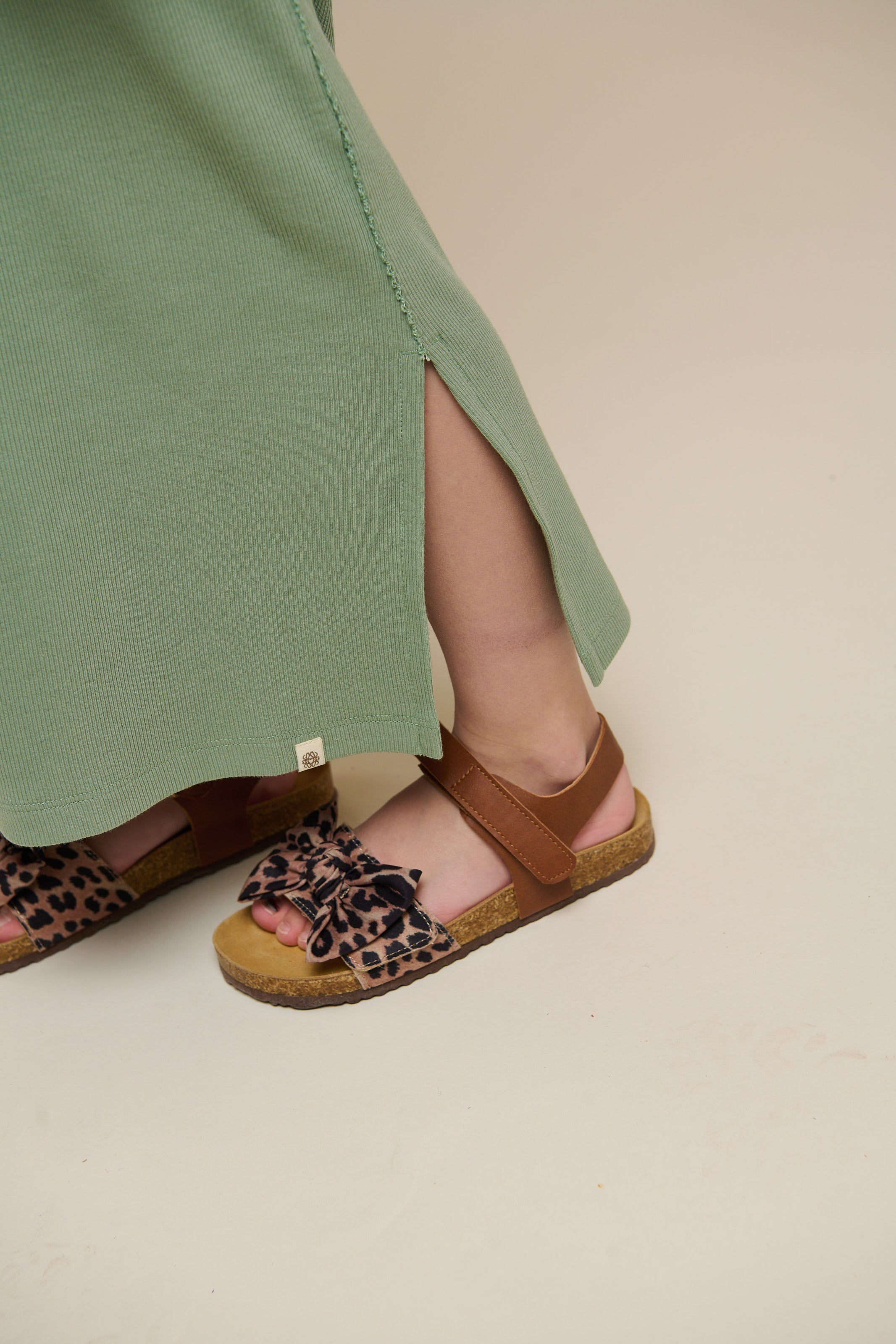 Lang T-shirt-kjole i modalrib - Tween - Dusty Green | 101295 Lottie