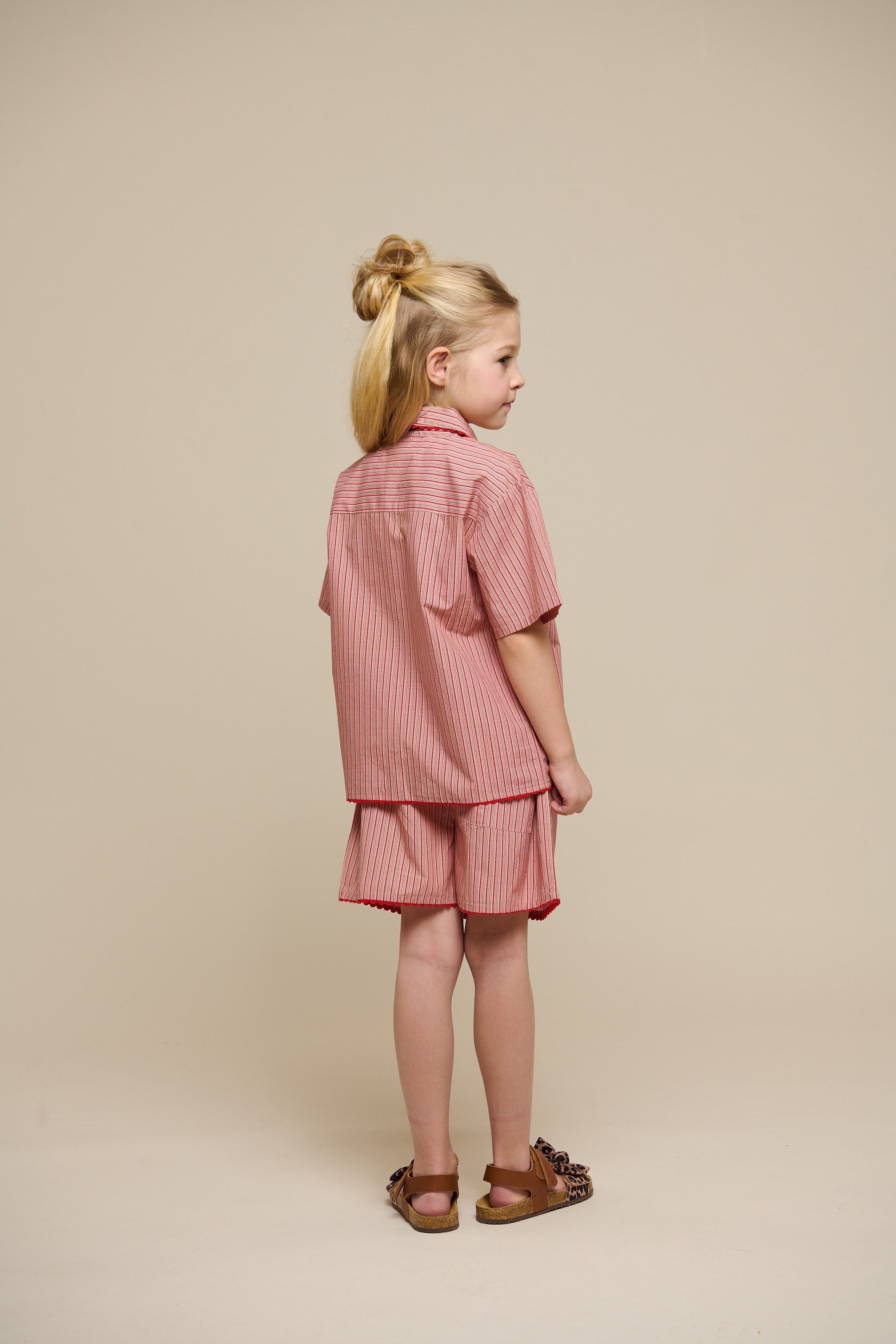 Stribet poplin sæt med skjorte og shorts - Tween - Old Rose/Cherry Red | 100947 Olivia