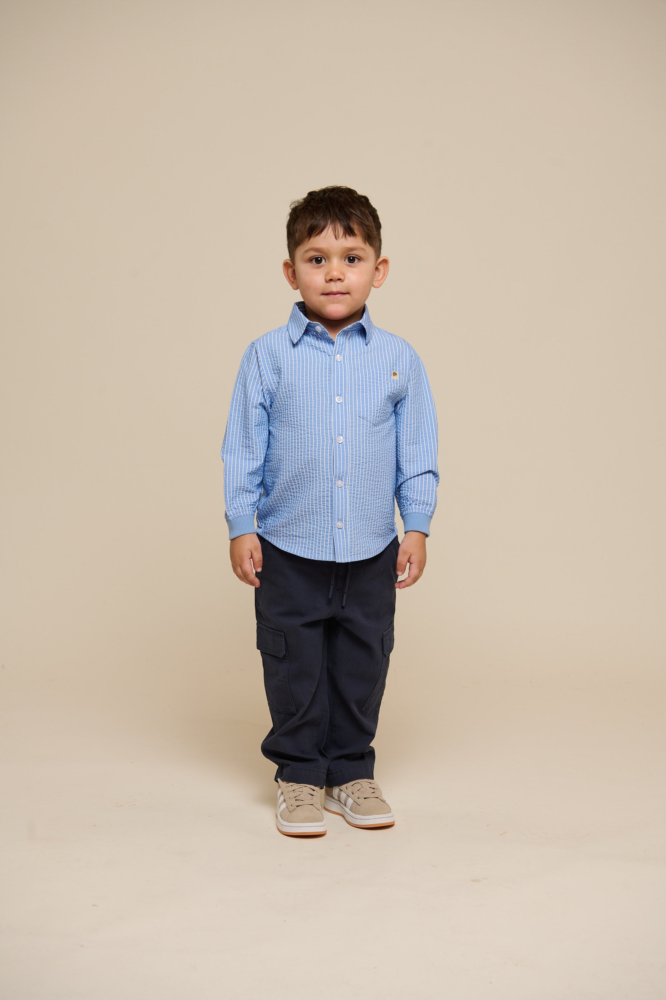 Stribet seersucker skjorte med ribmanchet - Kids - Blue Stripe | 101348 Patrick