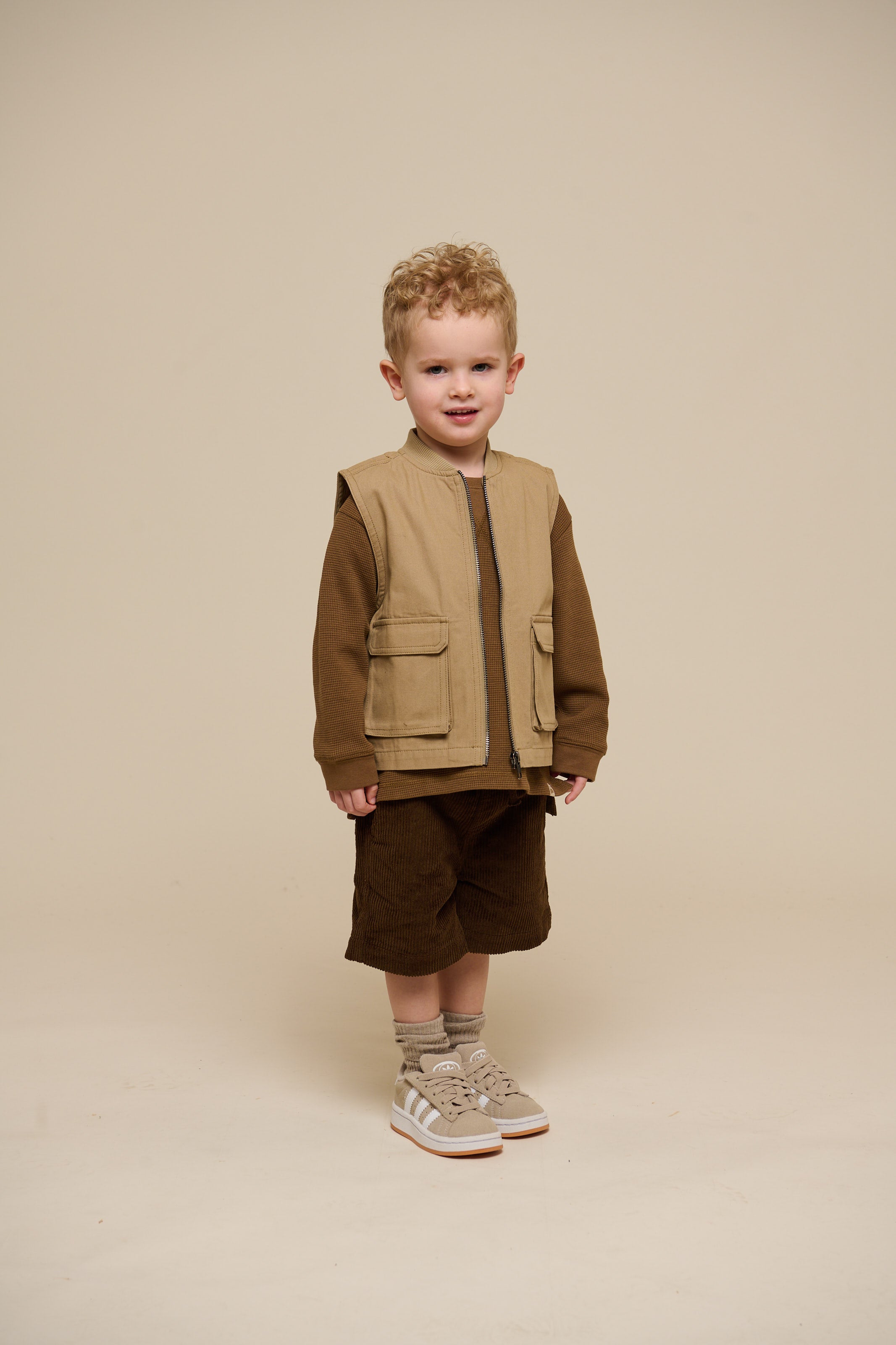 Pull-on fløjlsshorts - Kids - Dark Brown | 101104 Tobias