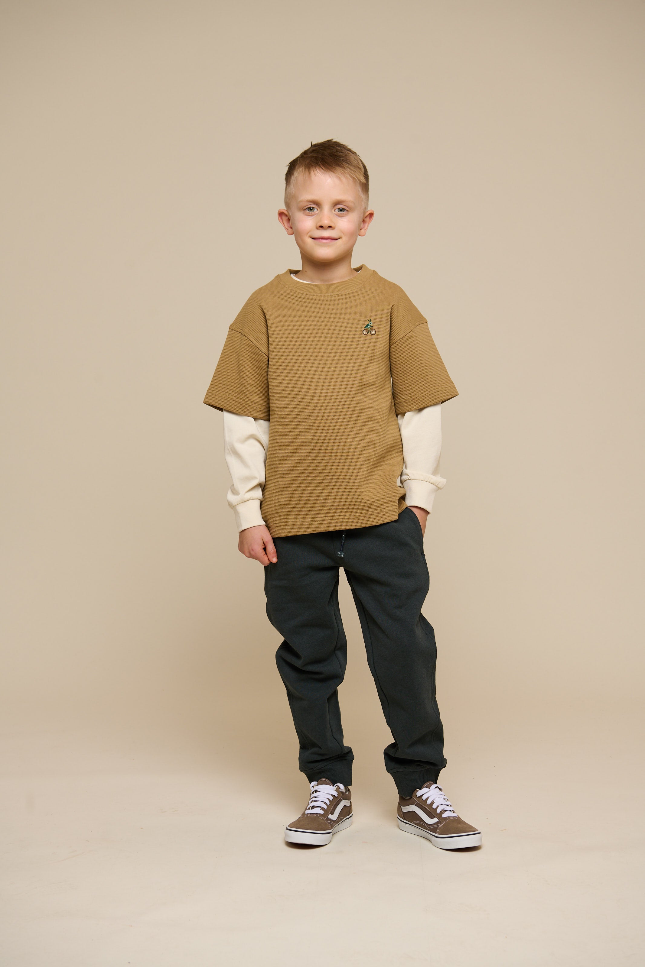 Vaffelstrikket T-shirt - Tween - Khaki | 101149 Evan