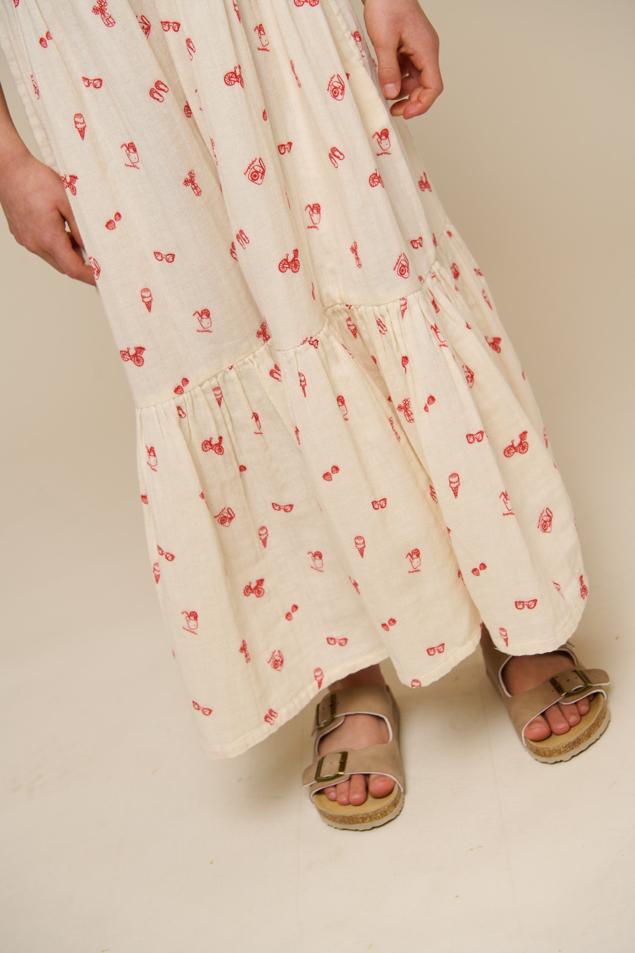 Midi stropkjole i musselin med print - Tween - Offwhite/Cherry Red | 100974 Fiona