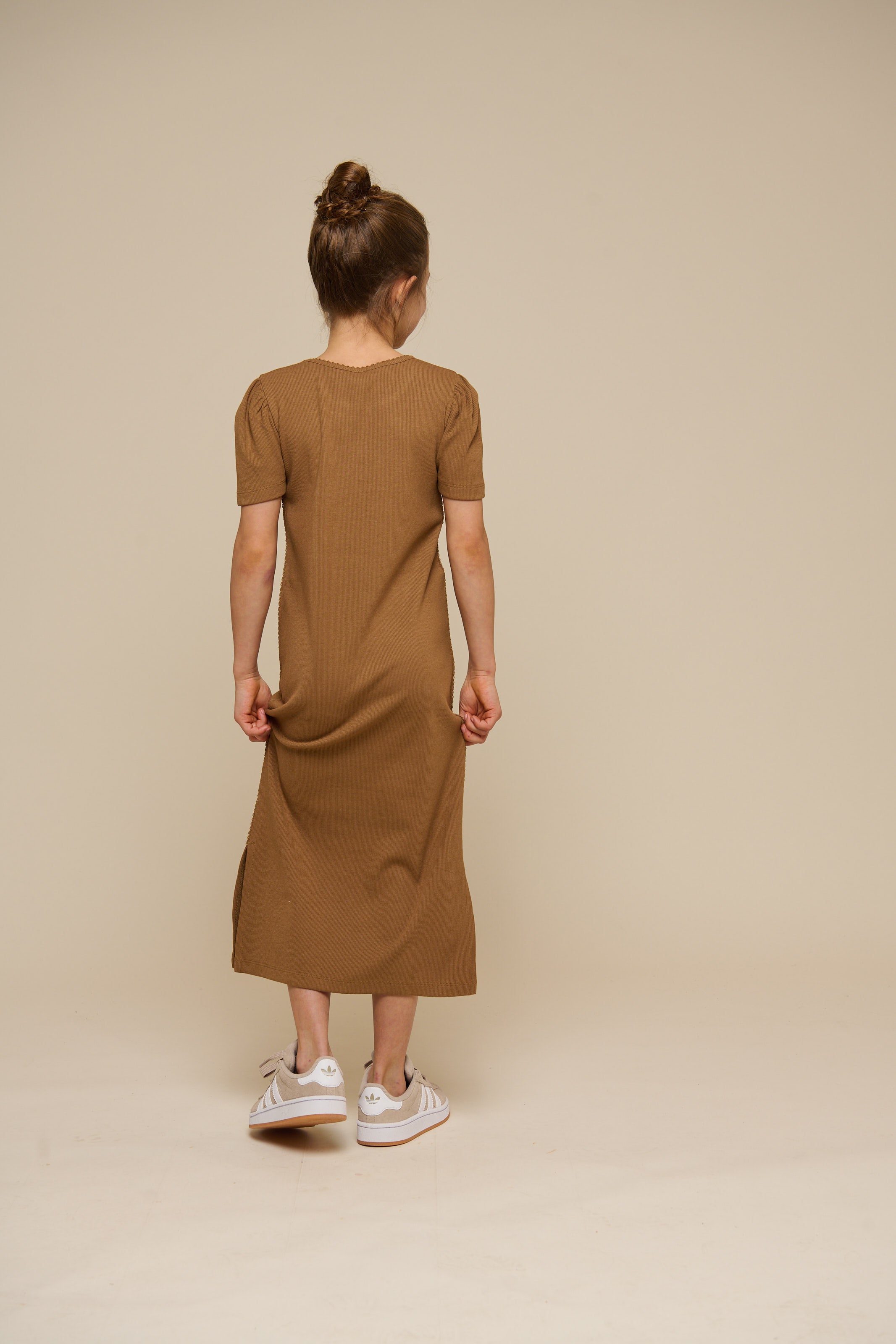 Lang T-shirt-kjole i modalrib - Tween - Coconut | 101294 Lottie