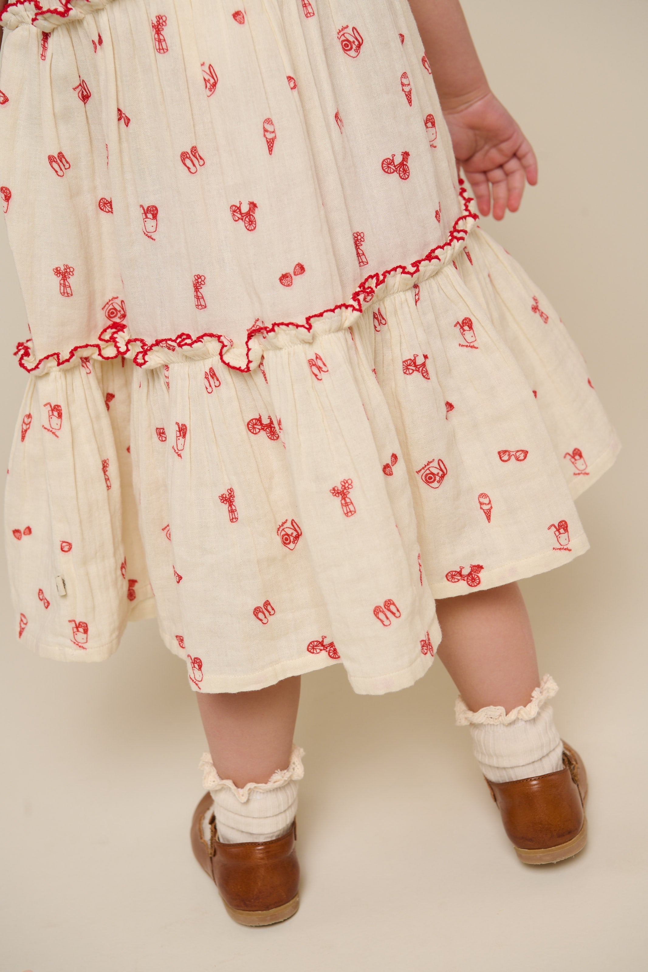 Kjole med krave i musselin med print - Kids - Offwhite/Cherry Red | 100975 Fiona