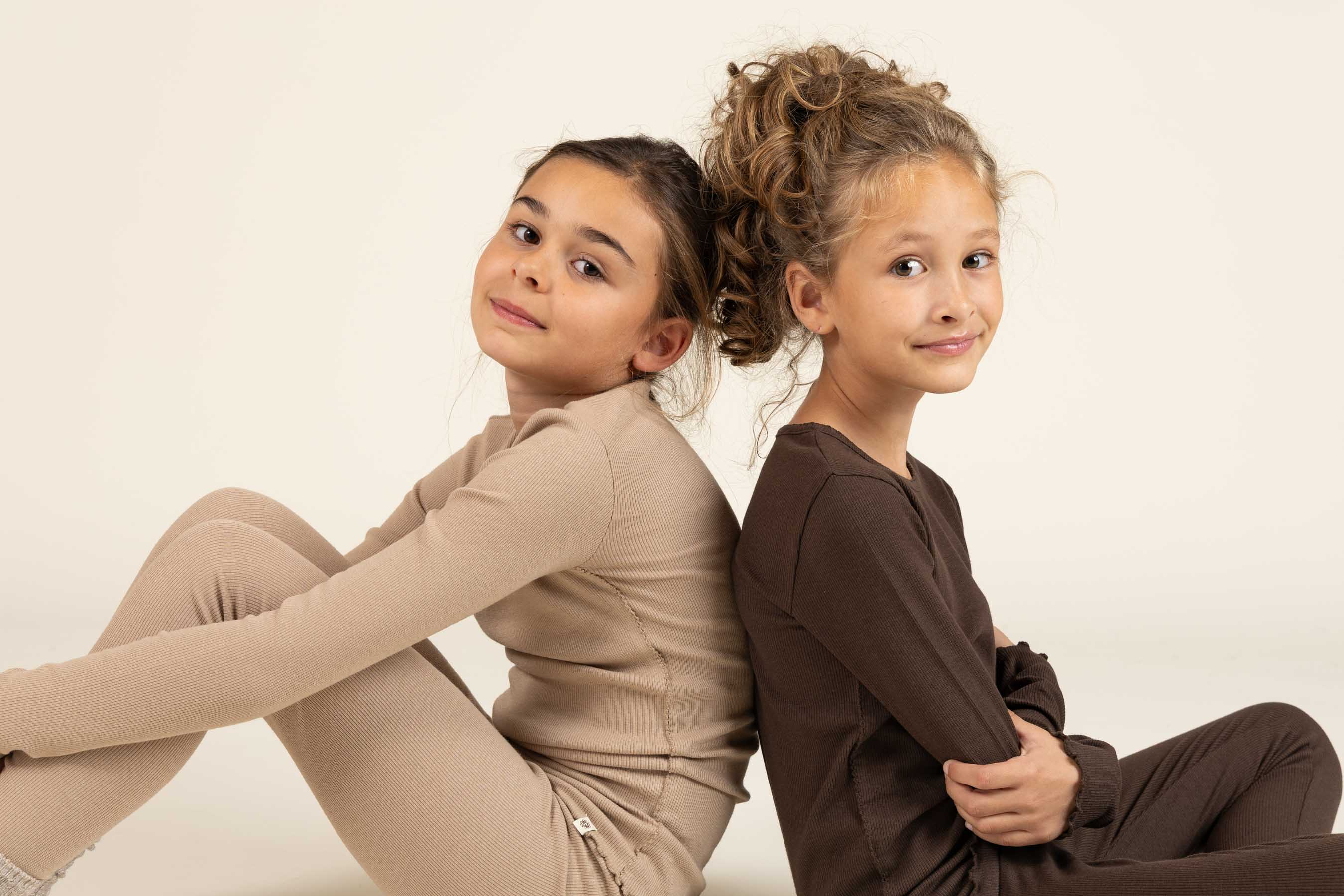 Langærmet Rib T-shirt i Modal med picot-kant - Tween - Chocolate | 100577 Mia