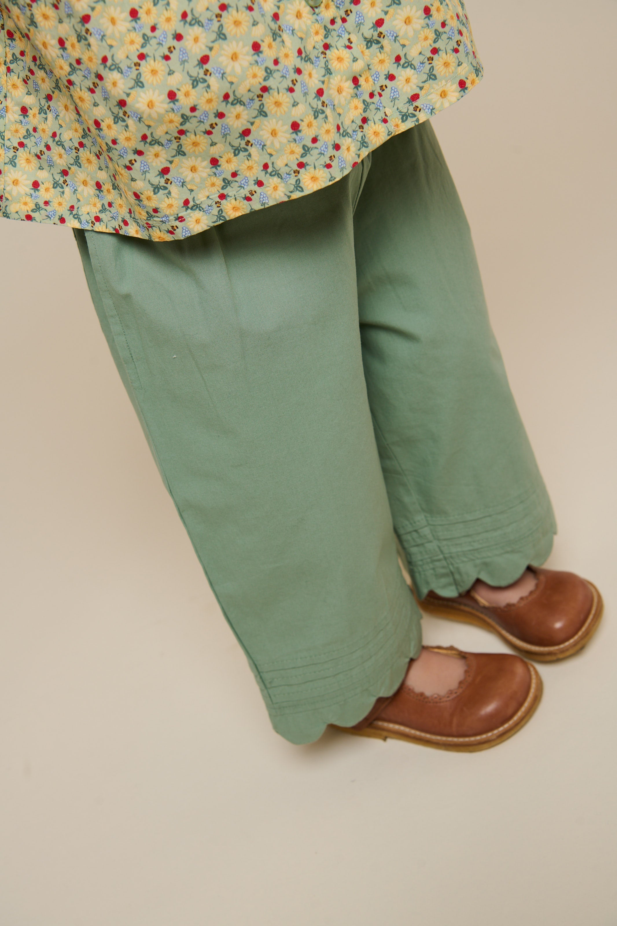 Poplinbukser med muslingekant - Kids - Dusty Green | 101049 Joy
