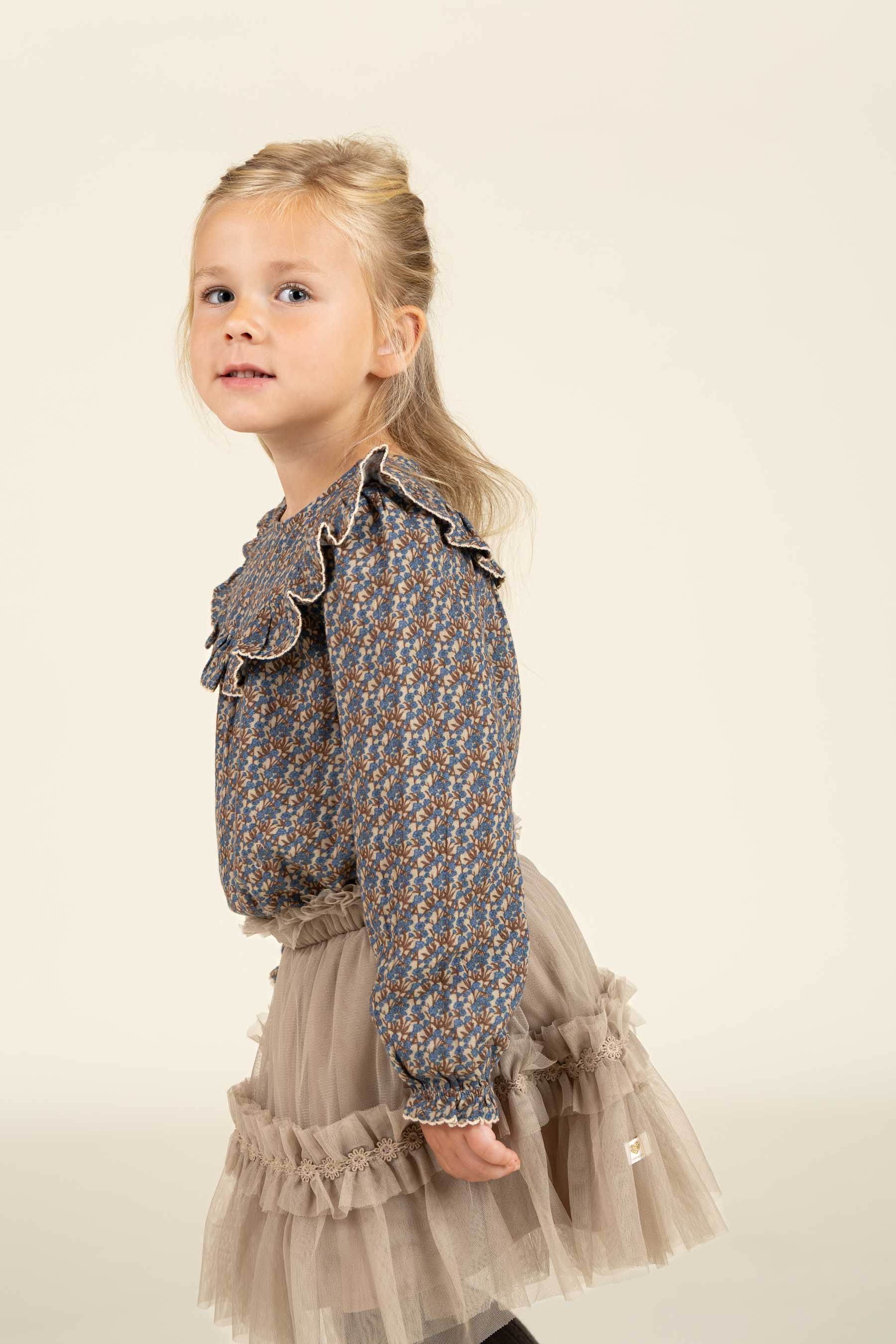 Vendbar Bluse i Printet Musselin - Kids - Blue / Brown | 100729 Maggie