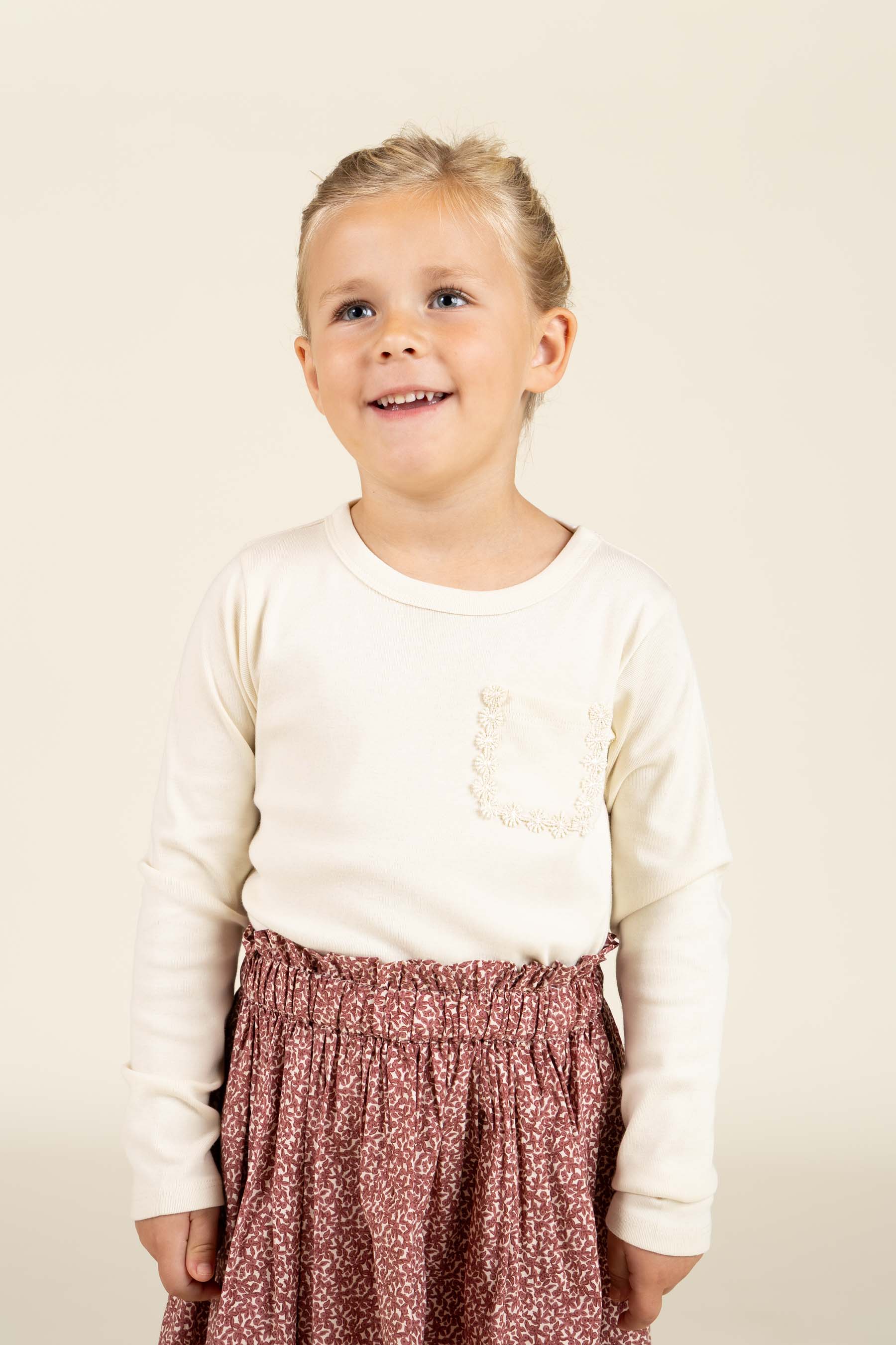 Langærmet T-shirt med brystlomme - Kids - Off White | 100872 Sienna