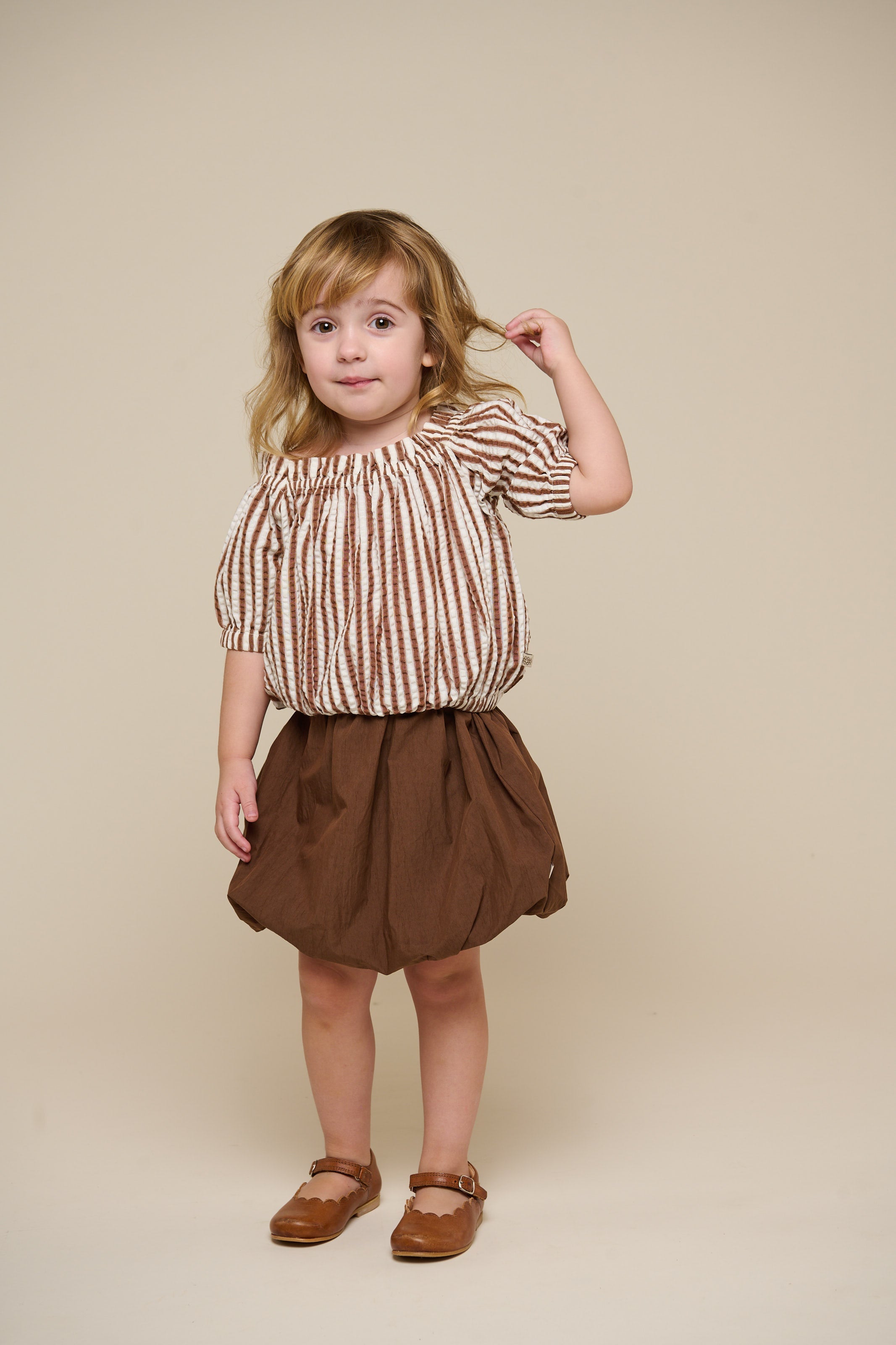 Stribet seersucker top - Kids - Brown | 101191 Nadia