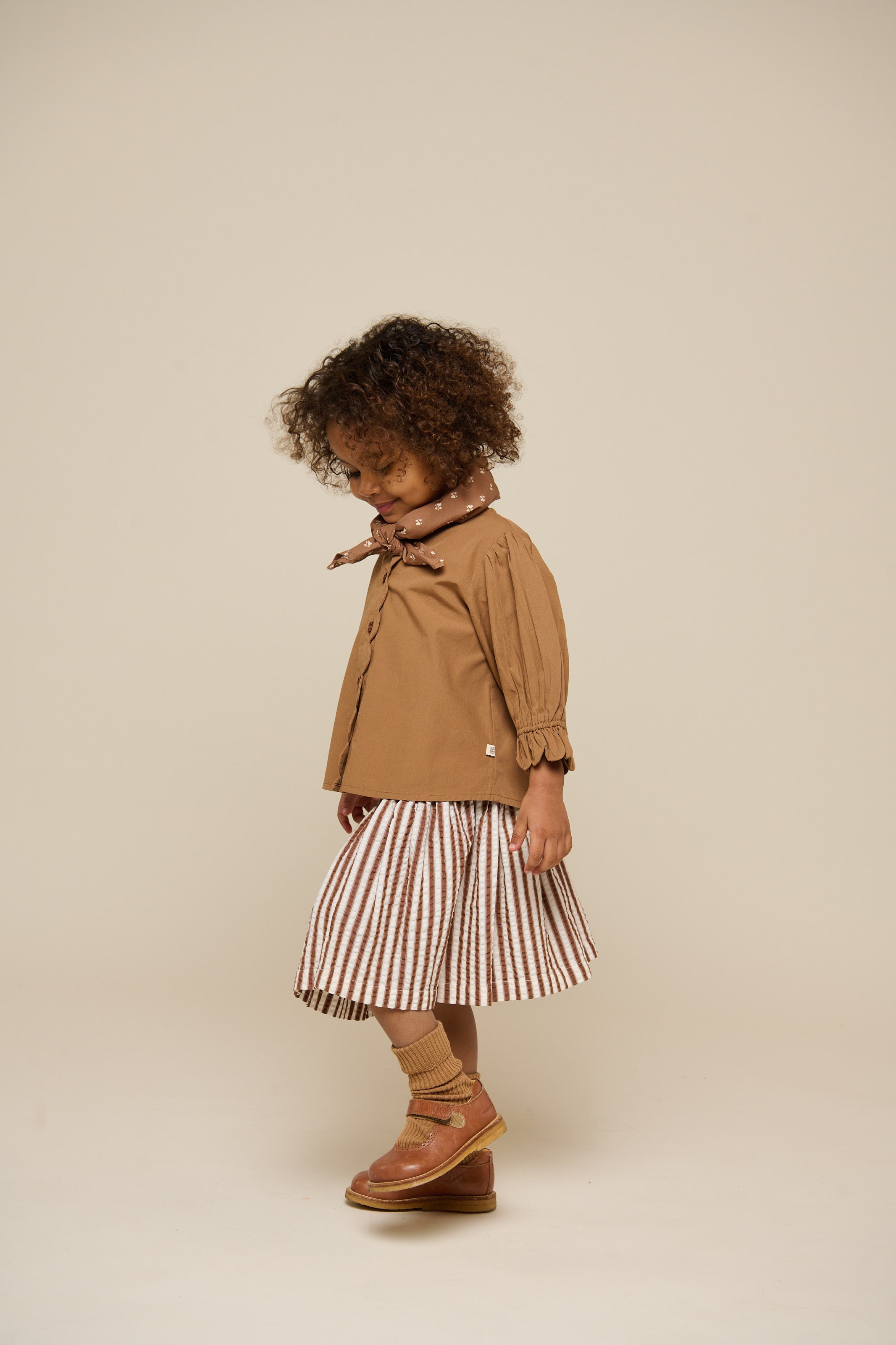 Stribet seersucker nederdel - Kids - Brown | 101193 Nadia