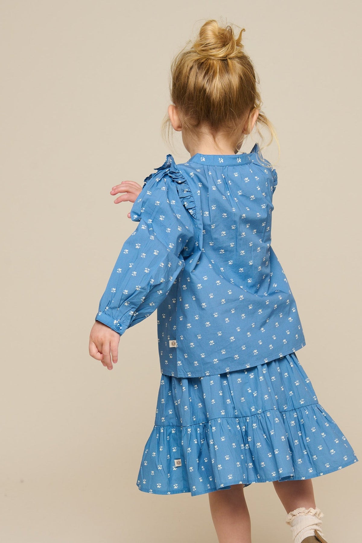 Skjortebluse i printet poplin - Kids - Dusty Blue | 101056 Camilla