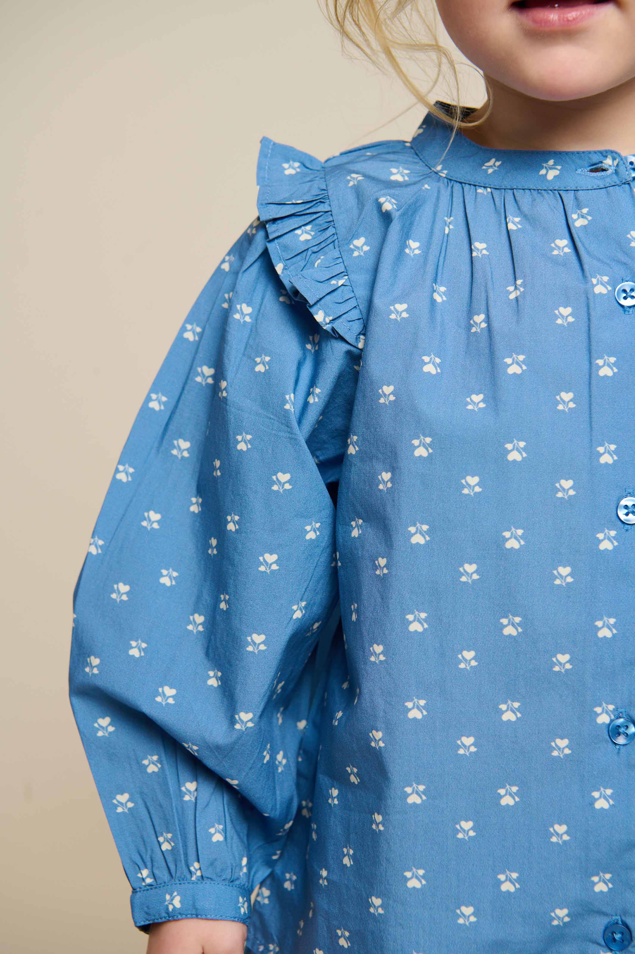 Skjortebluse i printet poplin - Kids - Dusty Blue | 101056 Camilla