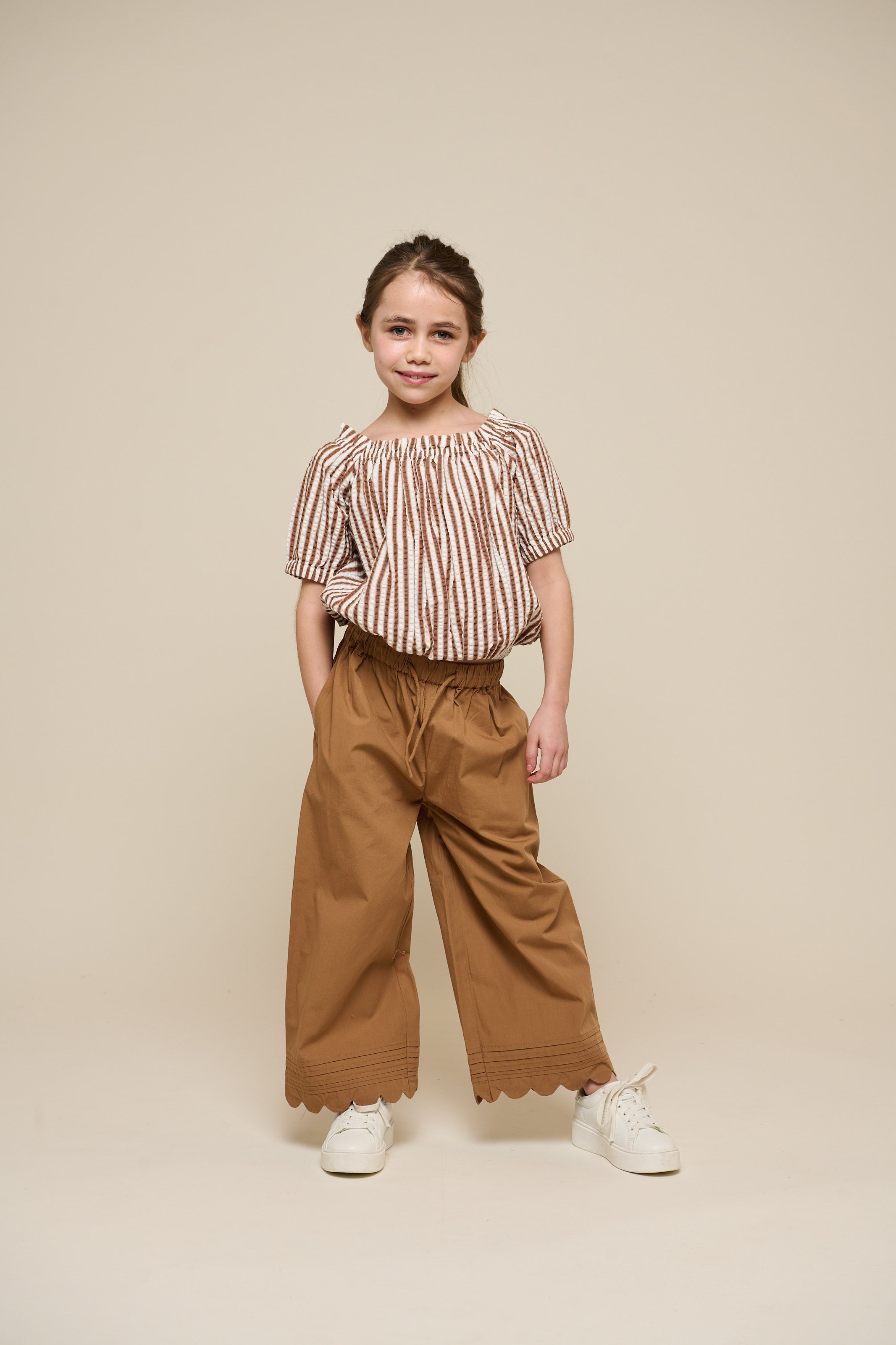 Stribet seersucker top - Tween - Brown | 101192 Nadia