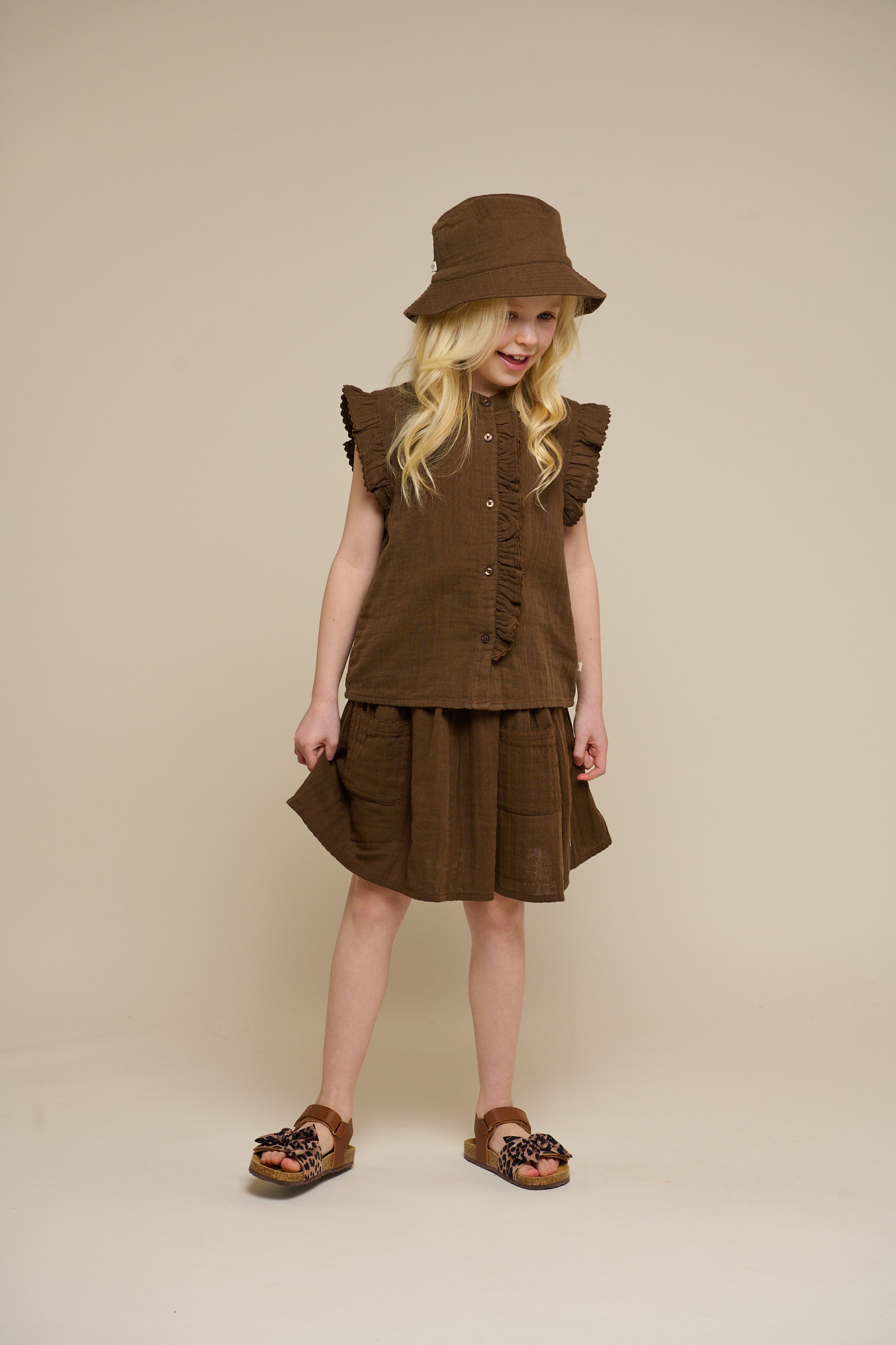 Ærmeløs top i musselin - Tween - Dark Brown | 100929 Jasmine