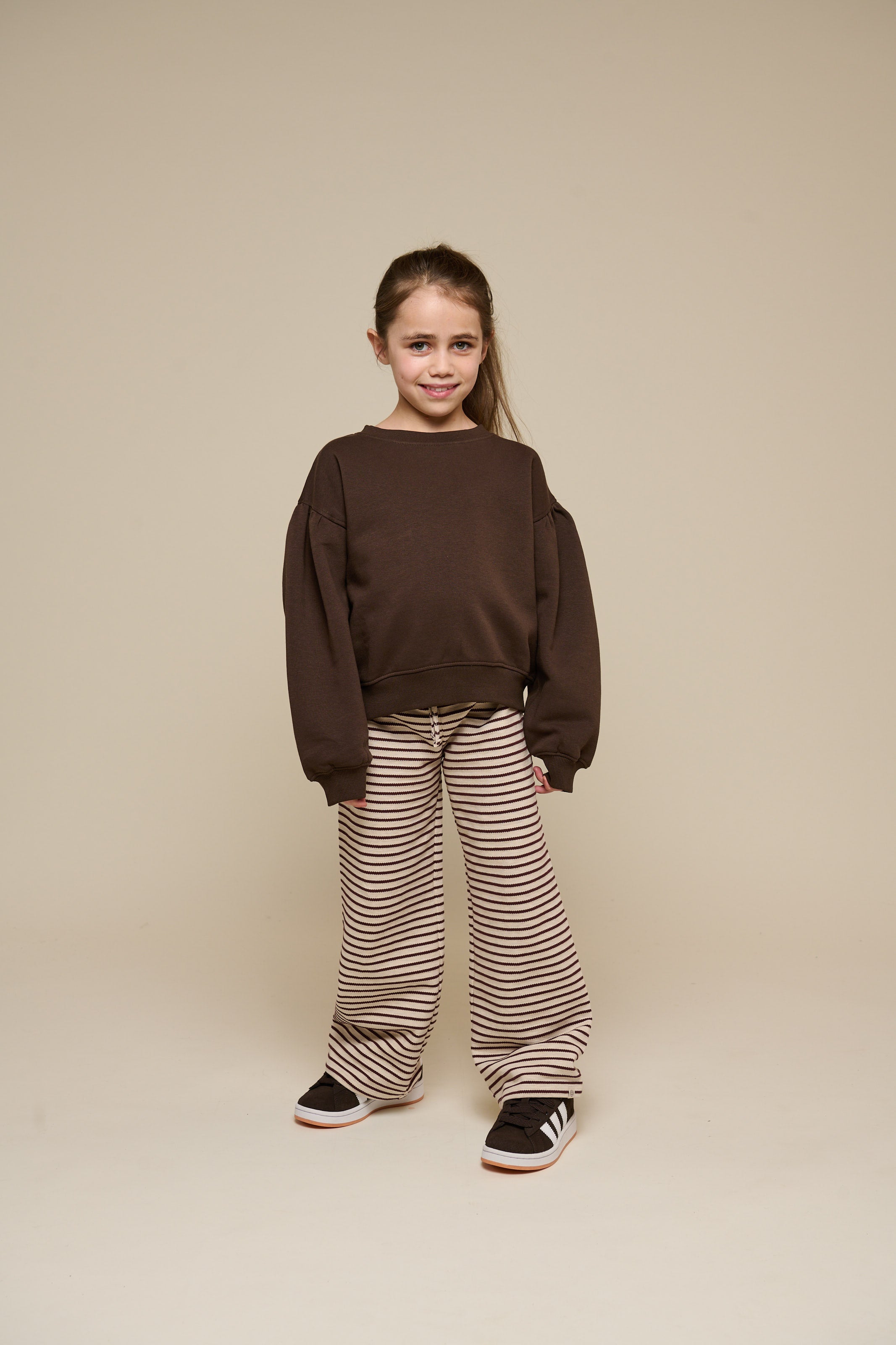 Stribede jersey bukser med vide ben - Tween - Brown | 100997 Emmie