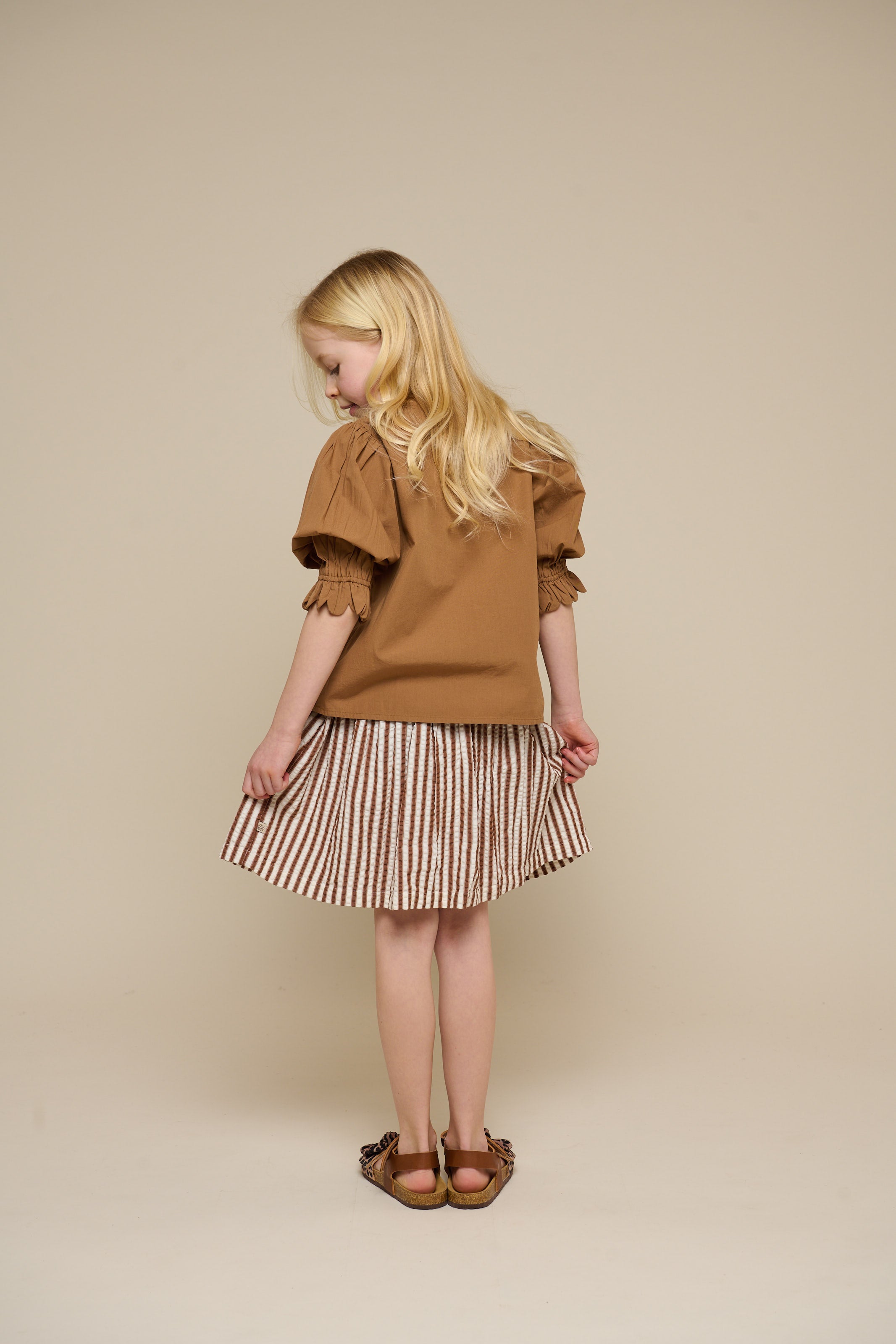 Stribet seersucker nederdel - Tween - Brown | 101194 Nadia