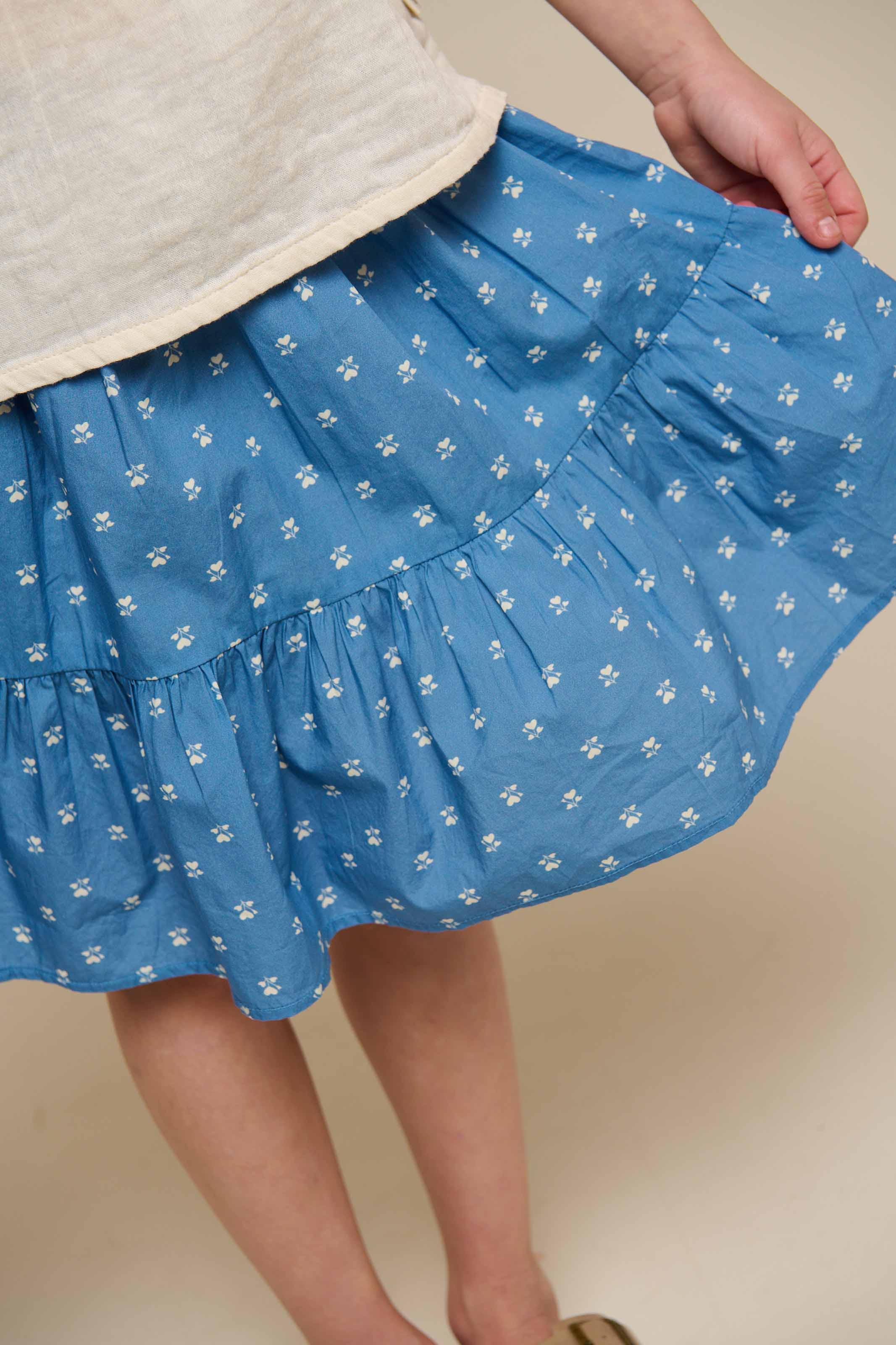 Nederdel i printet poplin - Tween - Dusty Blue | 101085 Camilla