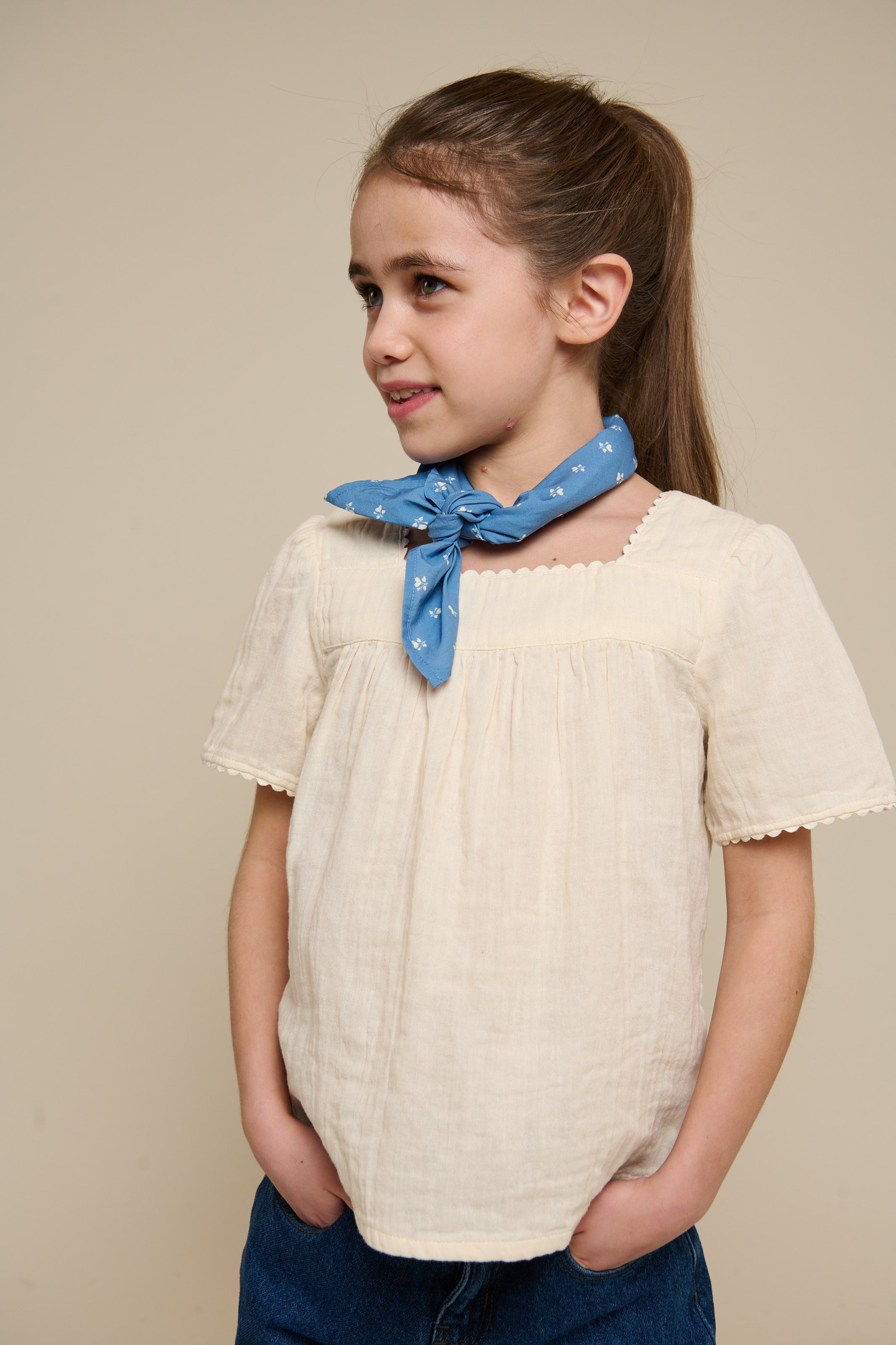 Bluse i musselin med korte ærmer - Tween - Off White | 100919 Jasmine