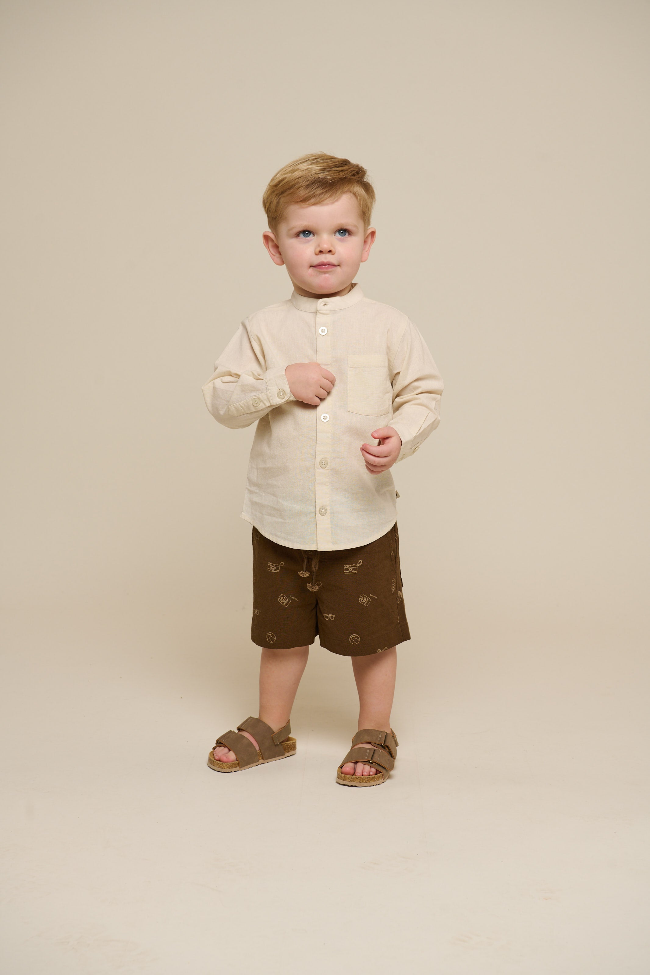 Skjorte i hørmix med kinakrave - Kids - Offwhite | 101201 Lucca