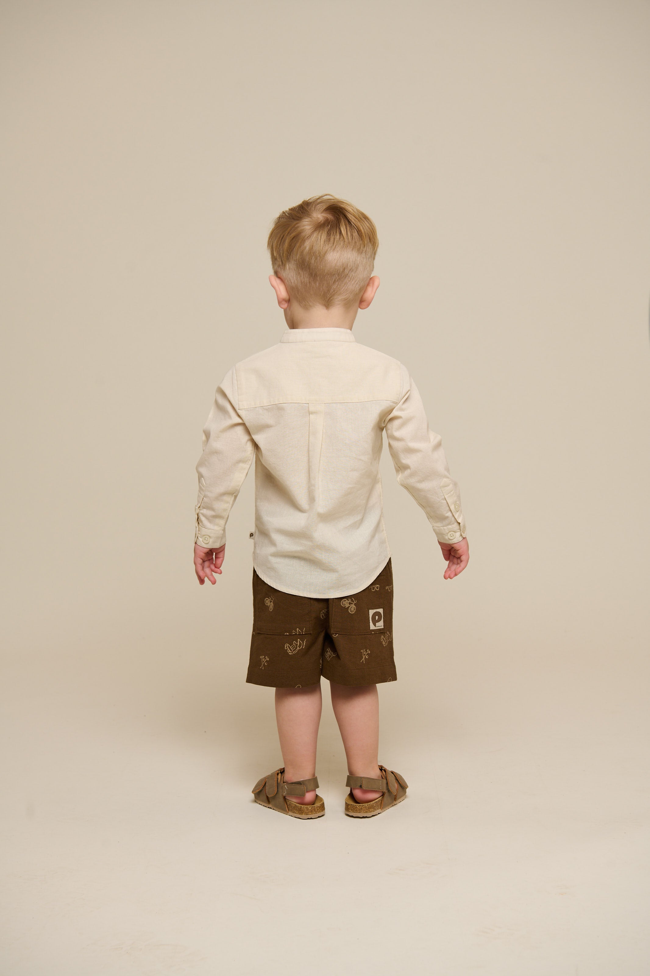 Skjorte i hørmix med kinakrave - Kids - Offwhite | 101201 Lucca