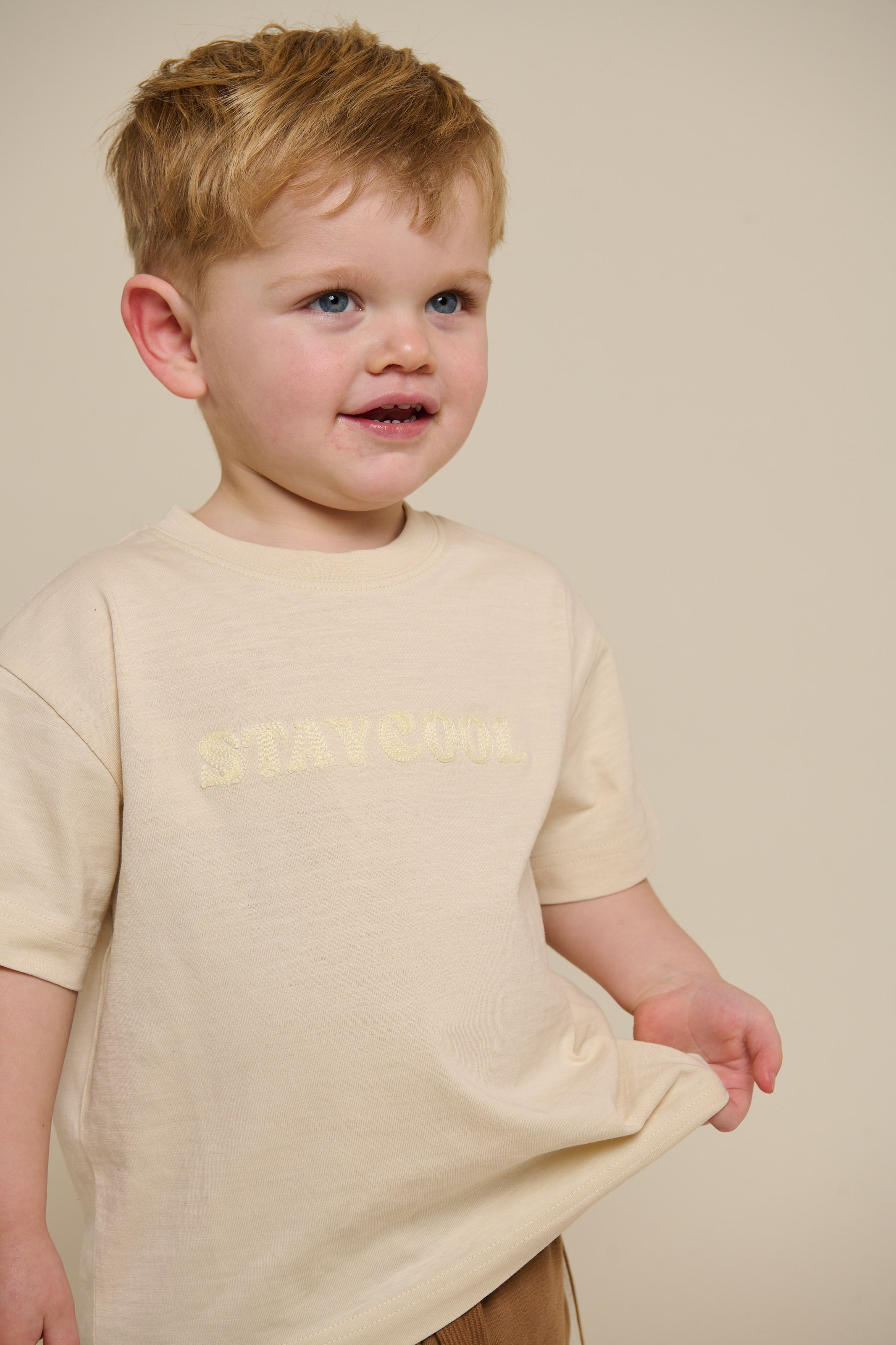 Slub jersey T-shirt med broderi - Kids - Offwhite | 101159 Villum