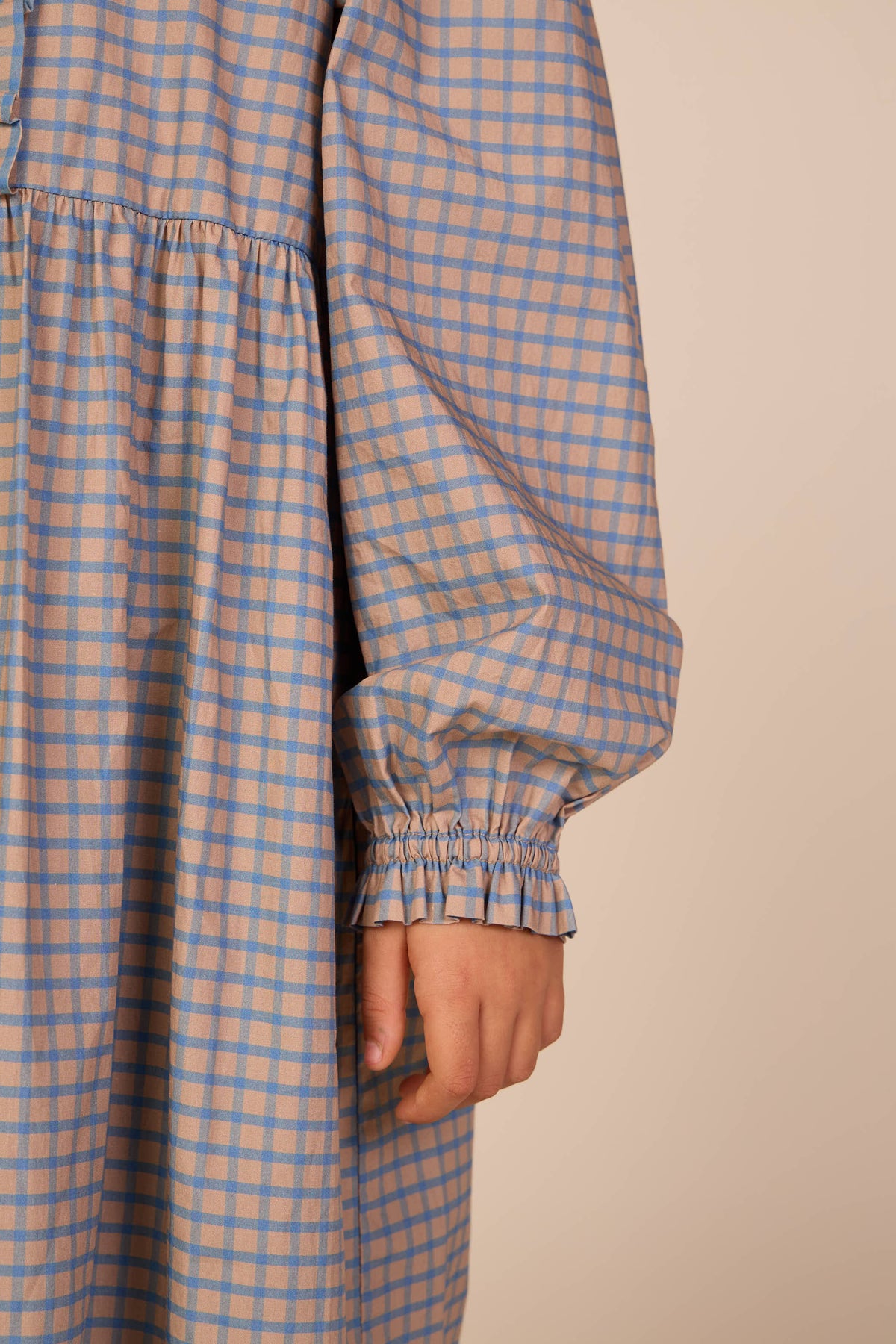 Poplin-kjole med stolpelukning Tween - Blue Check | 101438 Julia