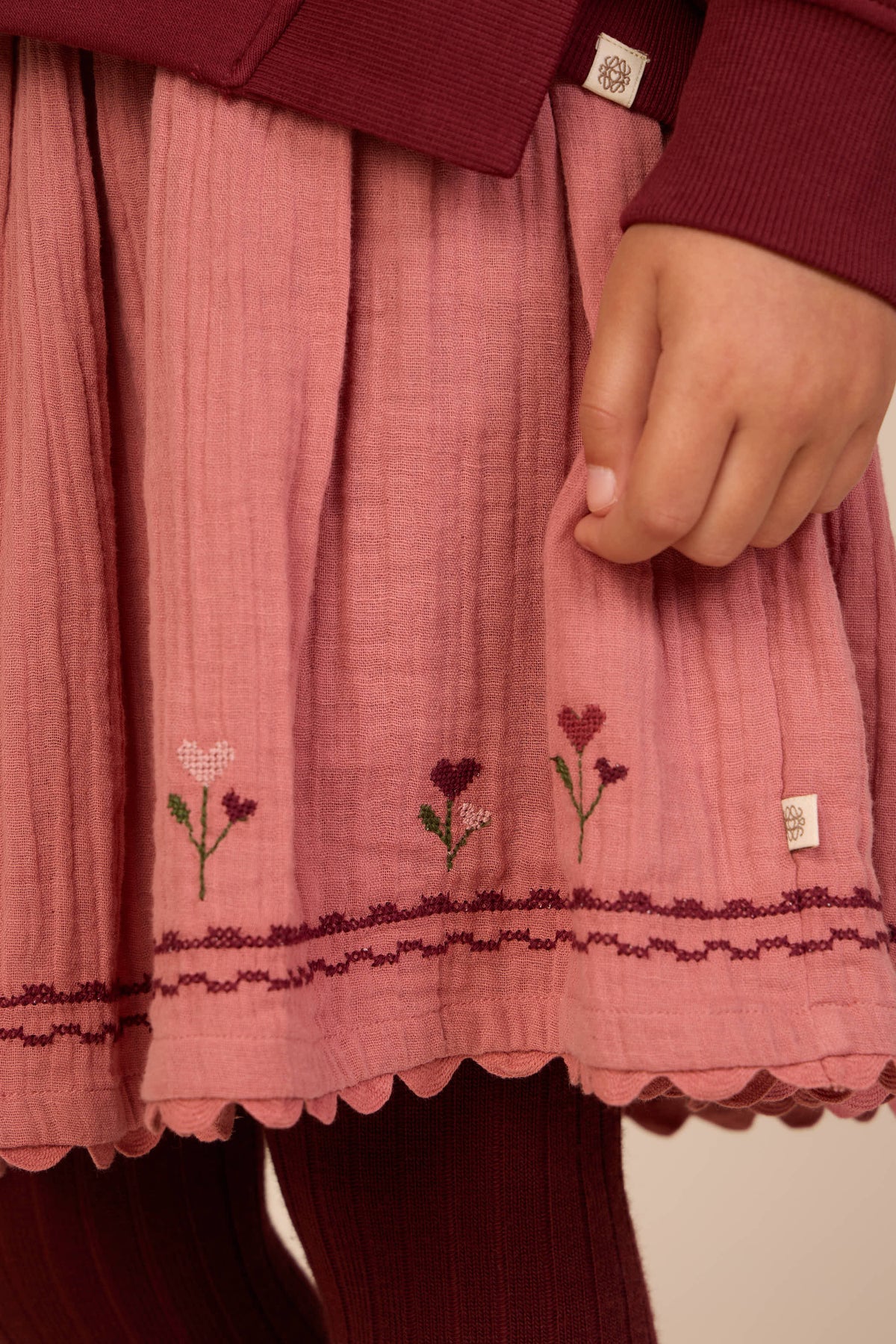 Double gauze-nederdel med korsstingsbroderi Kids - Dusty Rose | 101469 Laureen