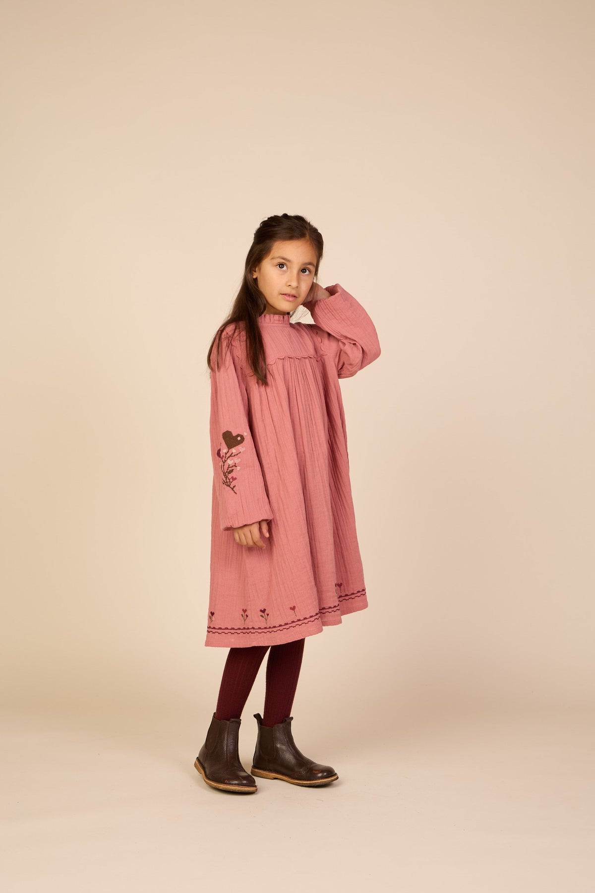 Double gauze-kjole med korsstingsbroderi Tween - Dusty Rose | 101466 Laureen