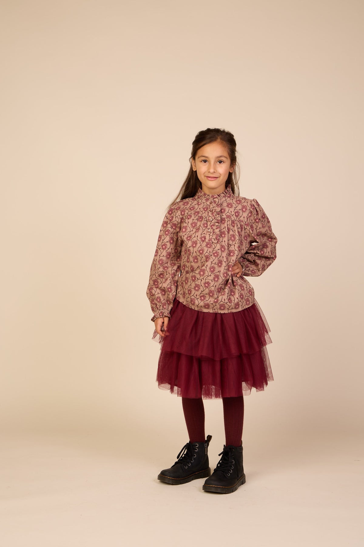 Blomstret bomuldsbluse med stolpelukning Tween - Rose/Bordeaux | 101434 Nova