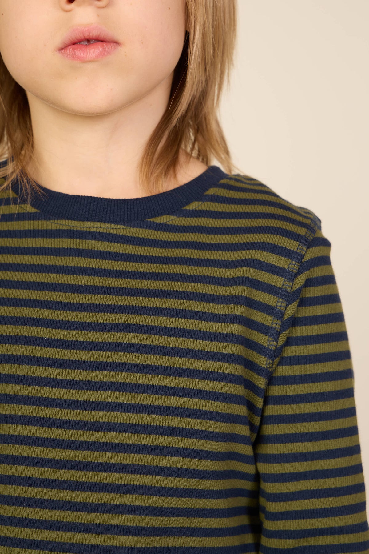 Ribbet langærmet T-shirt Tween - Moss Green/Navy Stripe | 101602 Conrad