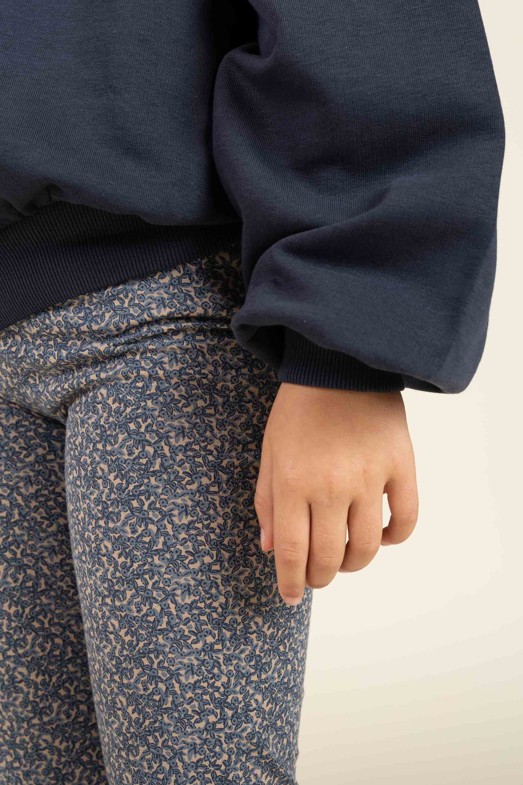 Sweatshirt med ballonærmer - Tween - Navy | 100818 Joanna