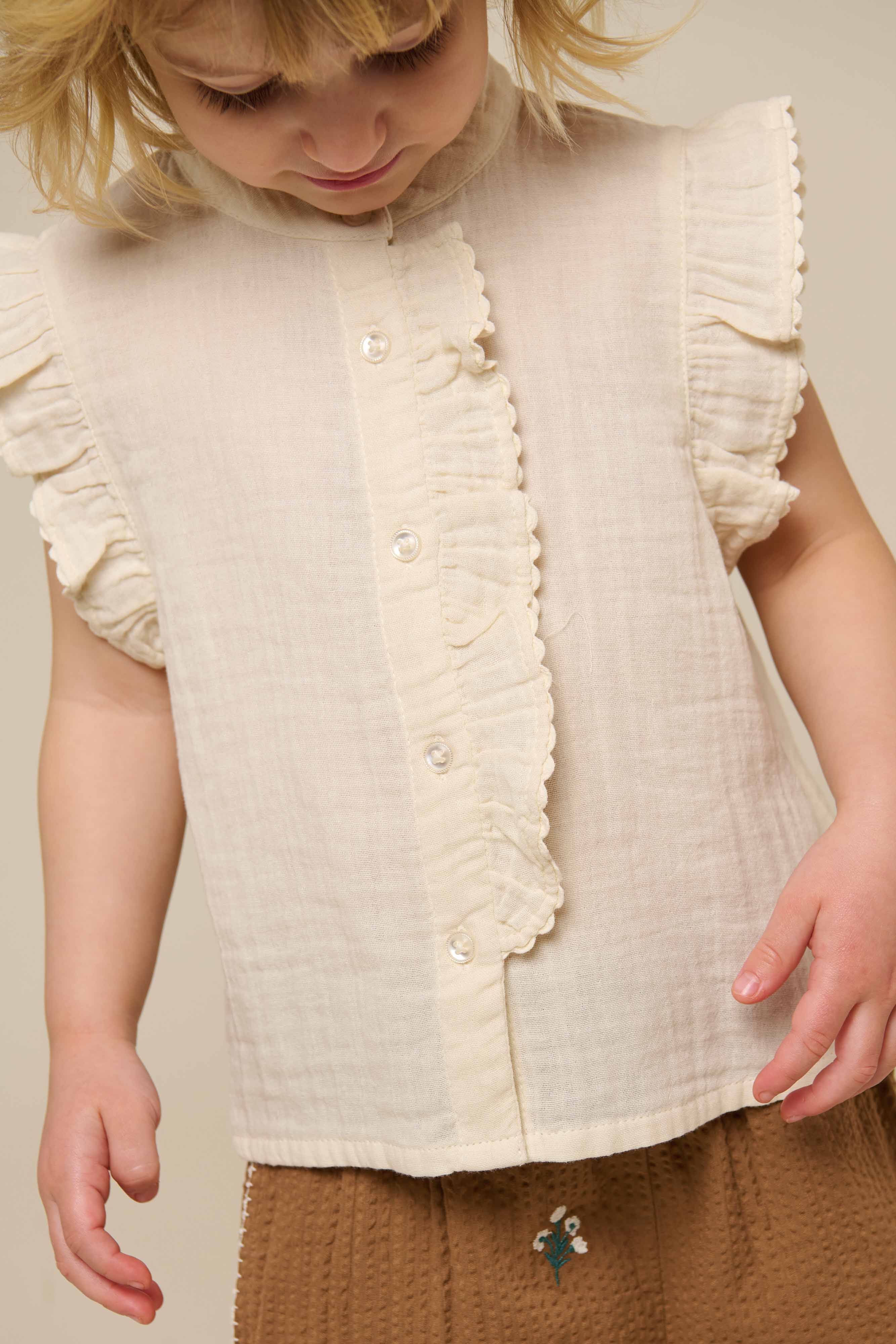 Ærmeløs top i musselin - Kids - Off White | 100930 Jasmine
