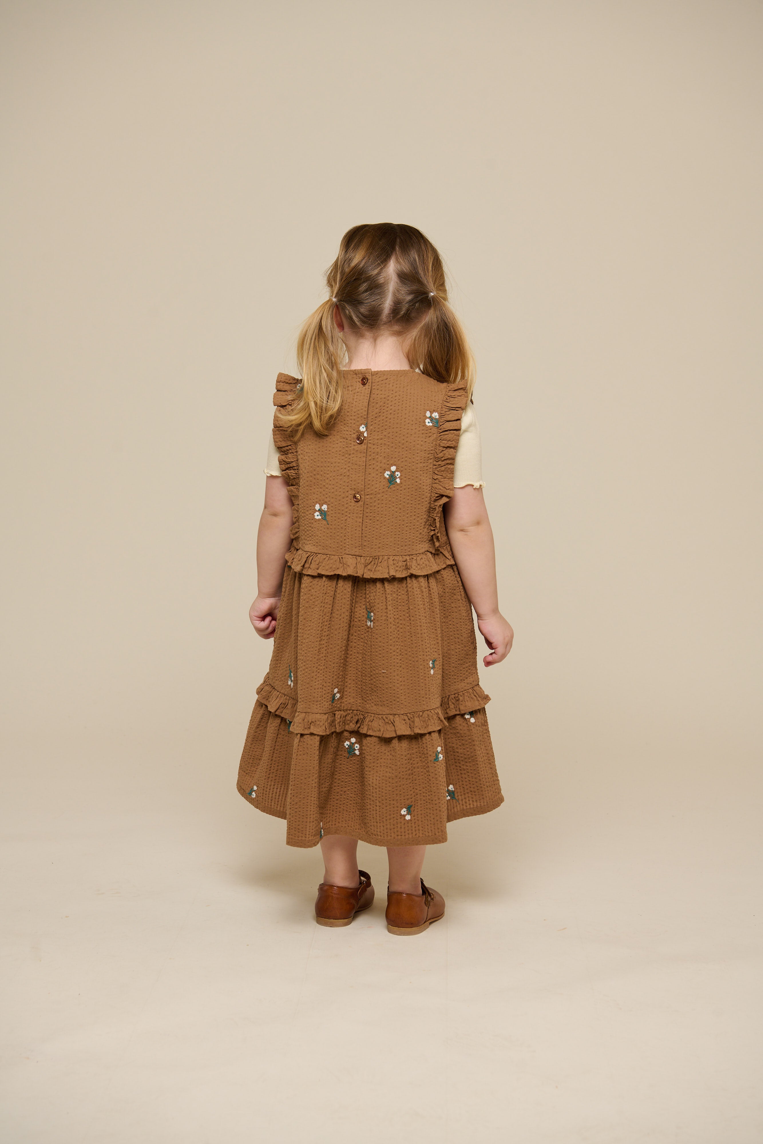 Broderet seersucker kjole - Kids - Coconut | 100978 Nora
