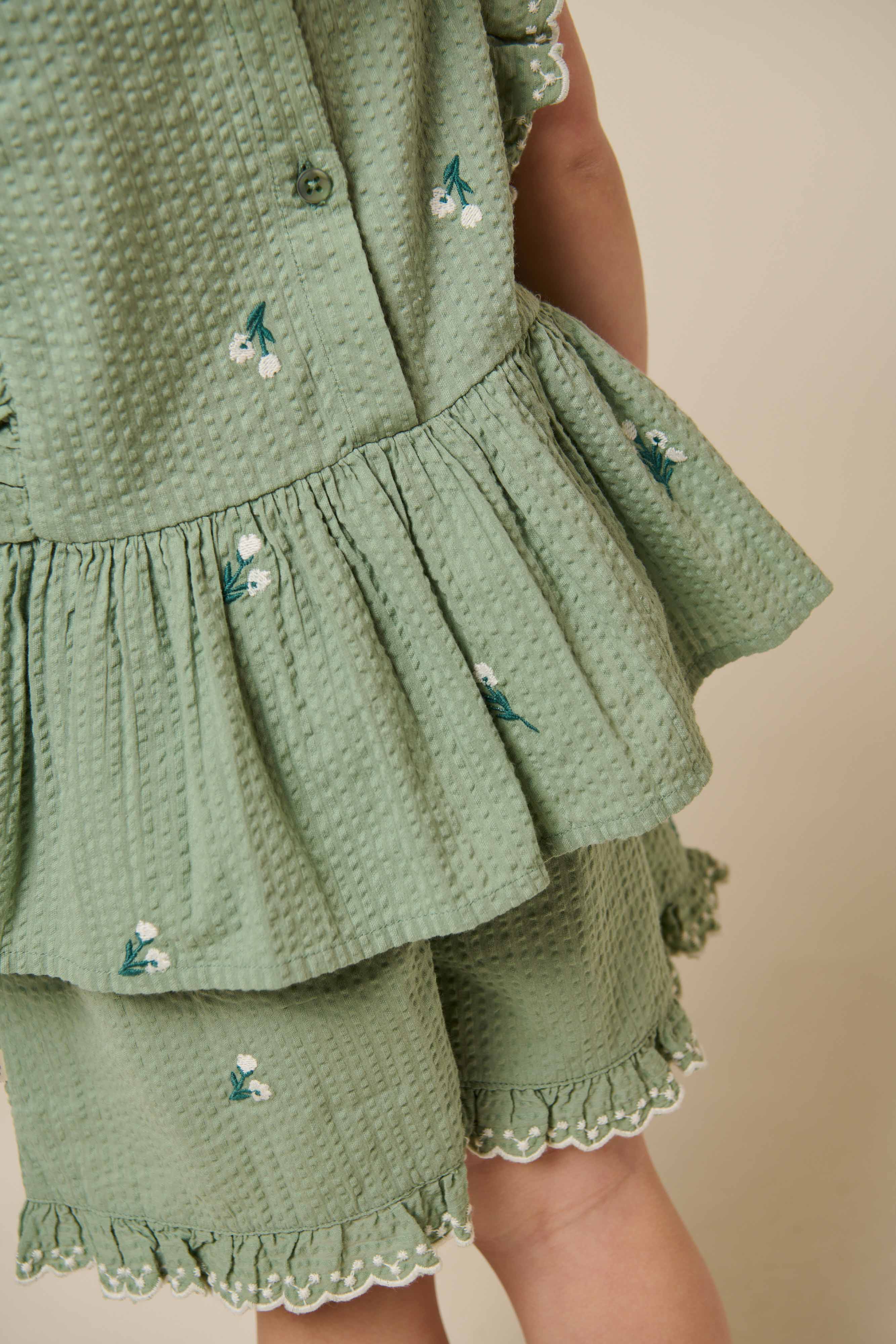 Broderede seersucker shorts - Kids - Dusty Green | 100984 Nora