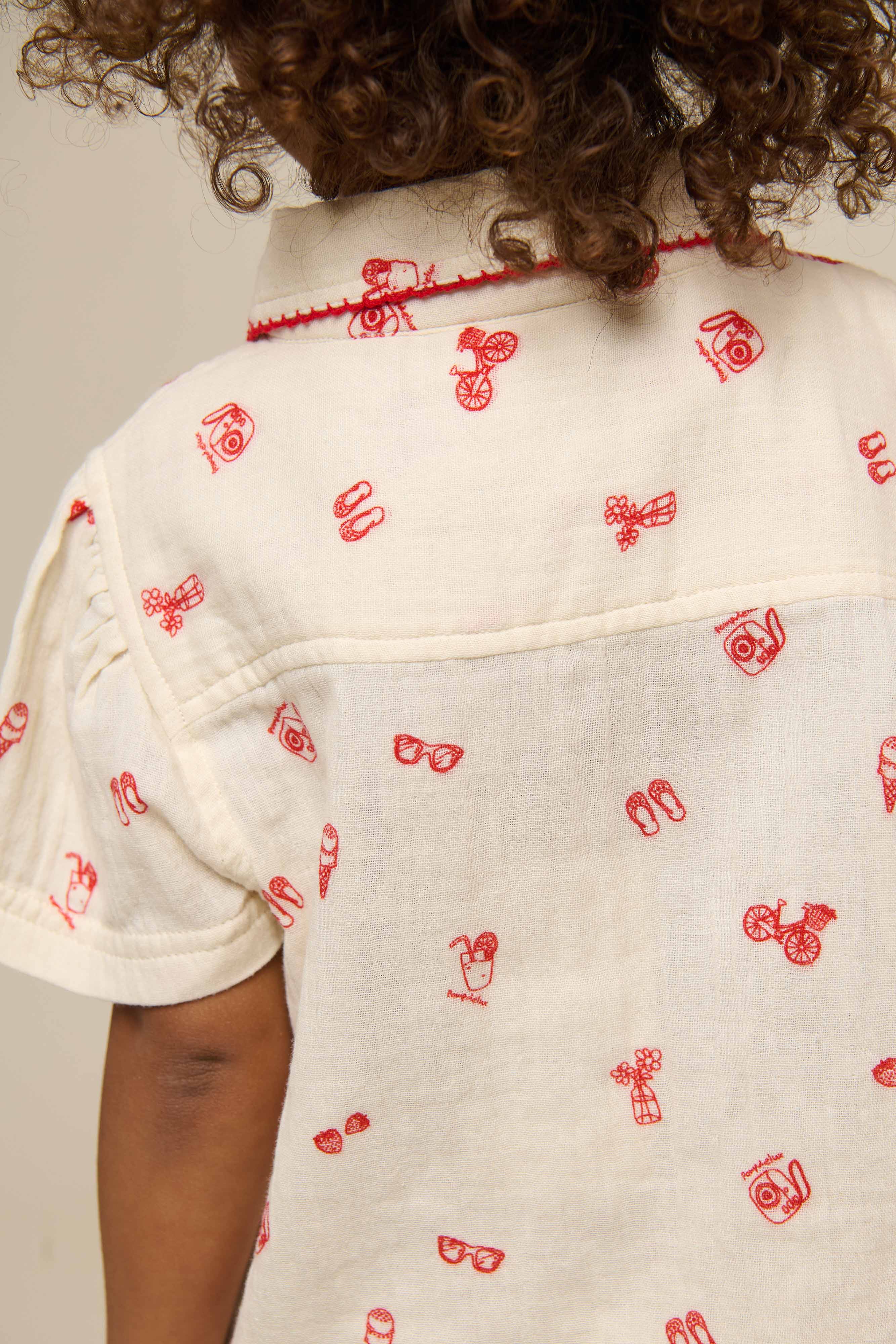 Skjorte og shortssæt i musselin med print - Kids - Offwhite/Cherry Red | 100972 Fiona