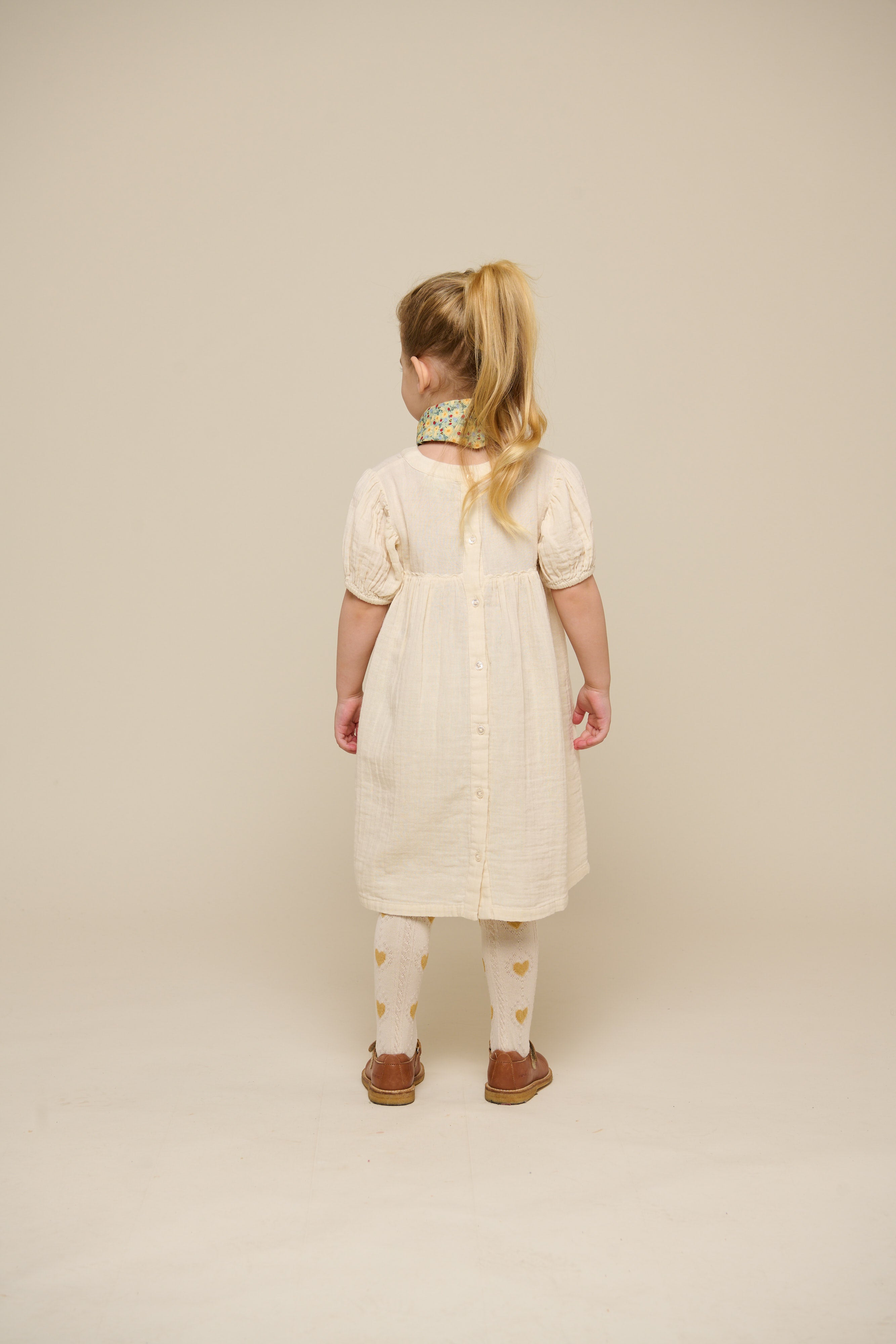Kjole i musselin - Kids - Off White | 100914 Jasmine