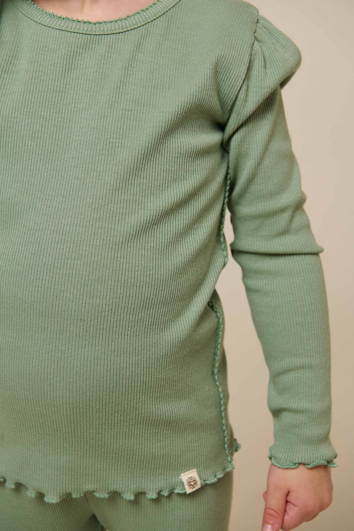 Langærmet T-shirt i modalrib - Kids - Dusty Green | 101310 Lottie
