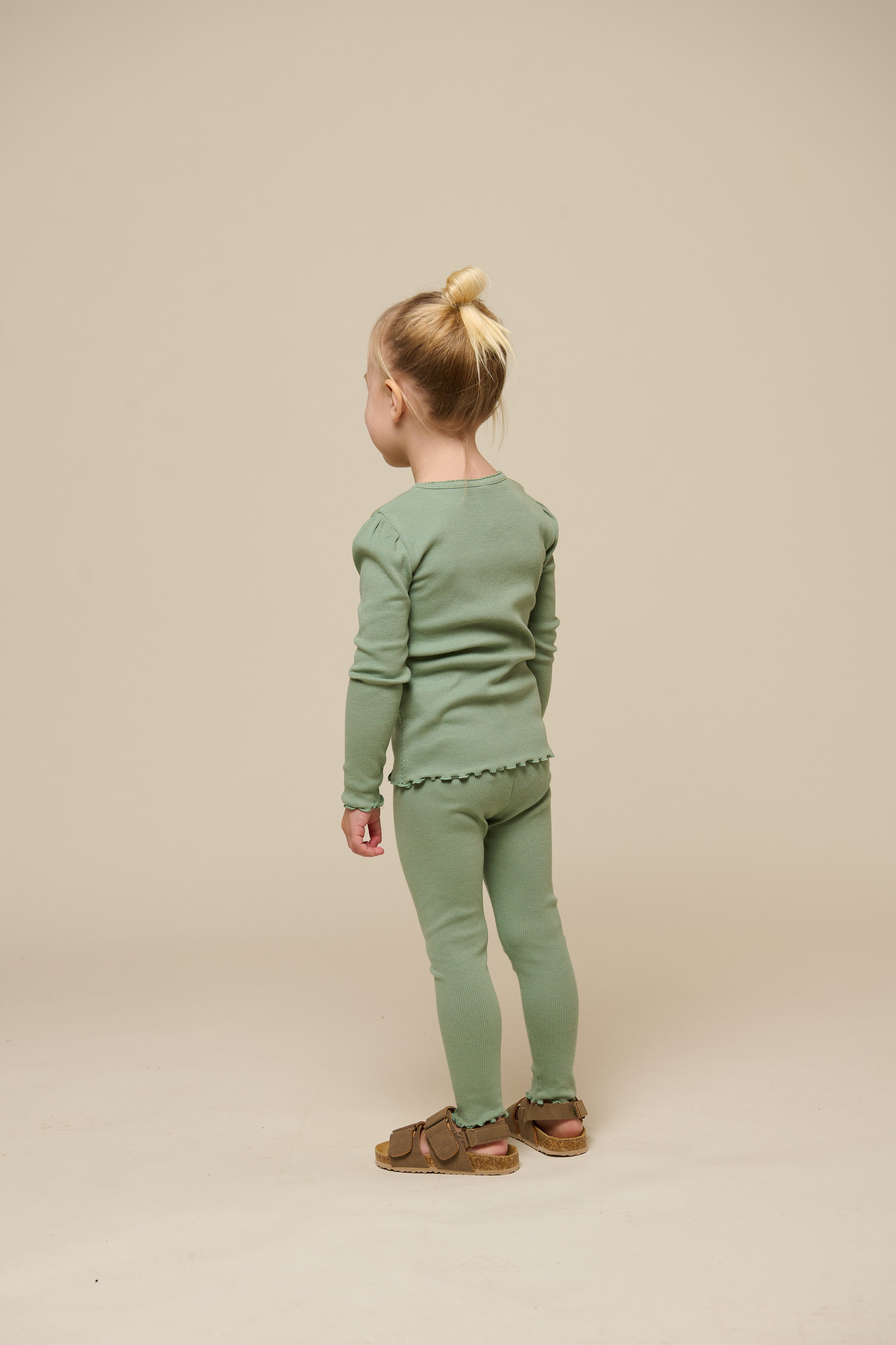 Leggings i modalrib - Kids - Dusty Green | 101326 Lottie