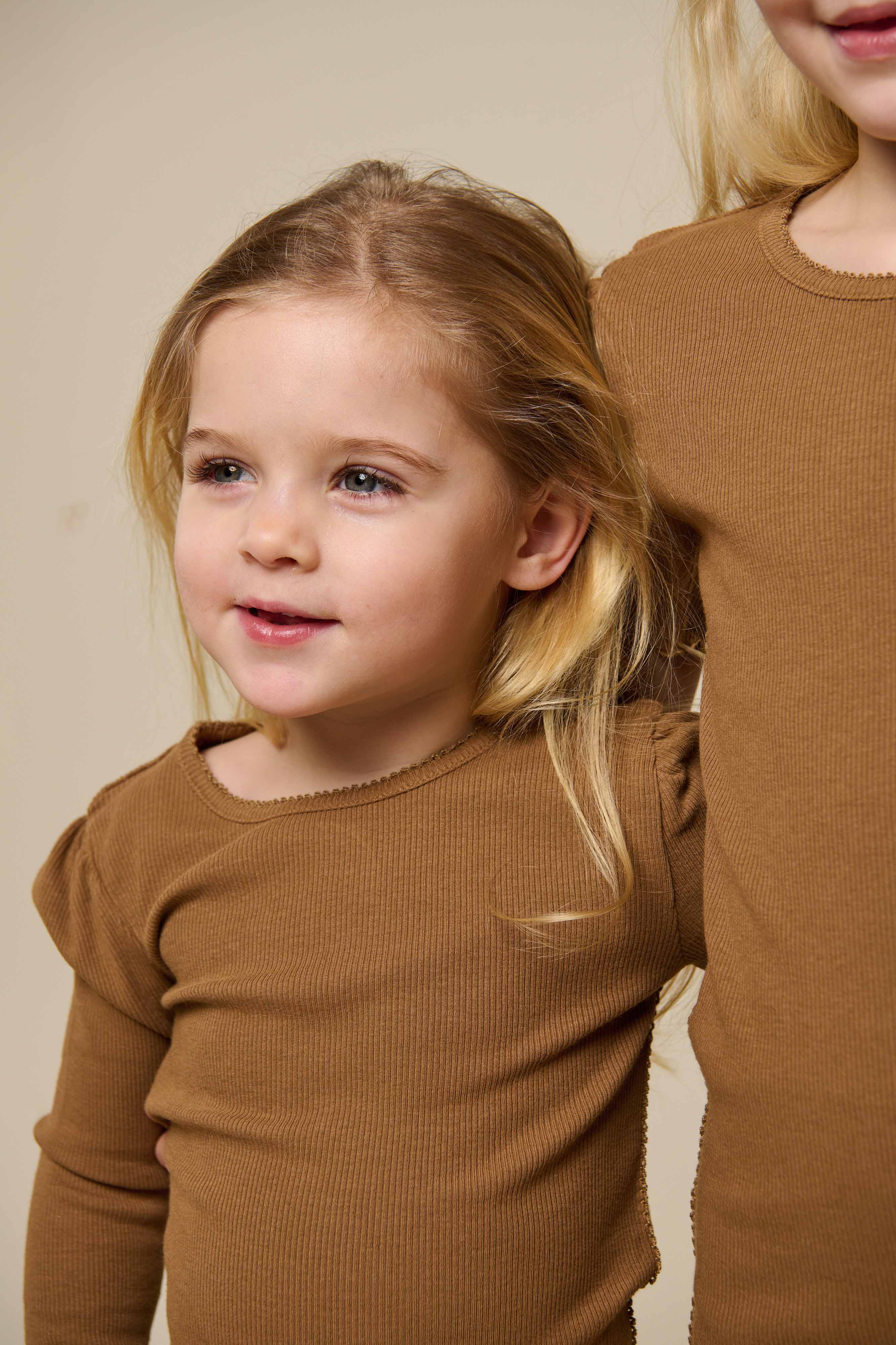Langærmet T-shirt i modalrib - Kids - Coconut | 101308 Lottie