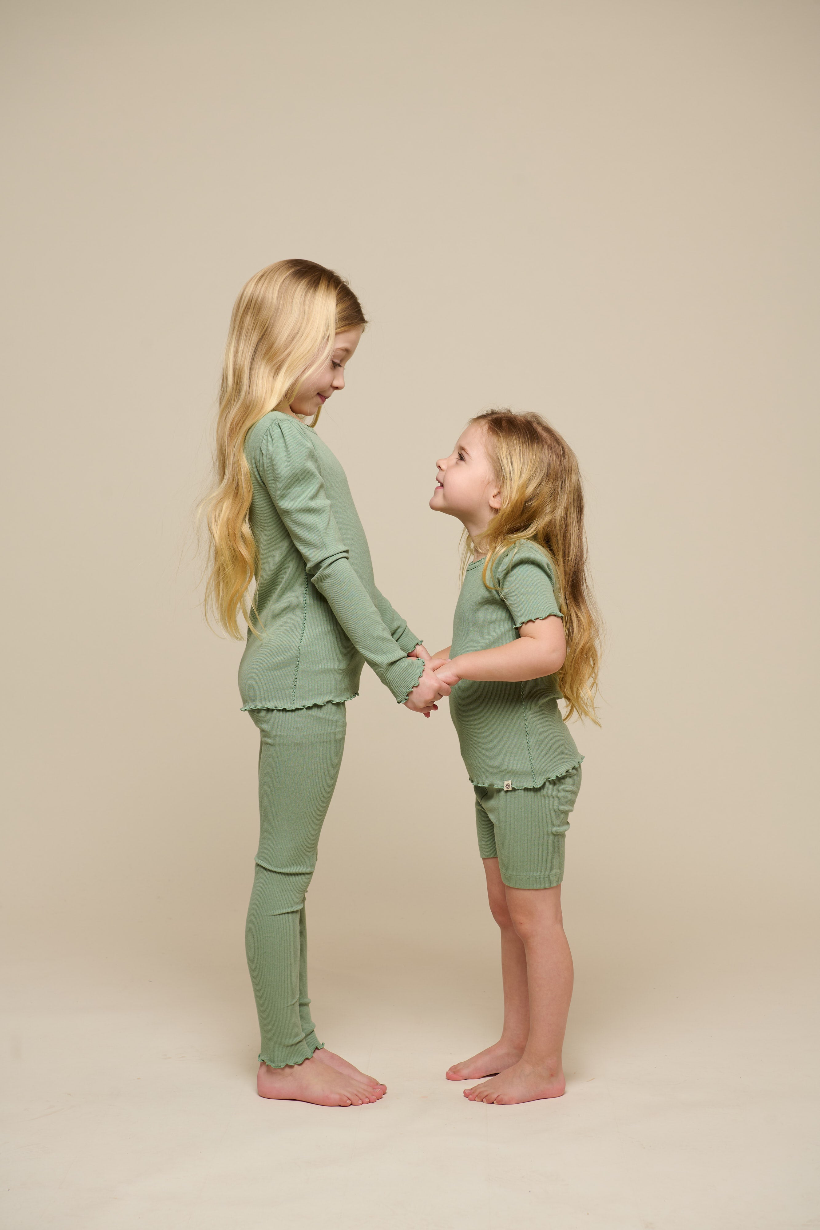 T-shirt i modalrib - Tween - Dusty Green | 101303 Lottie
