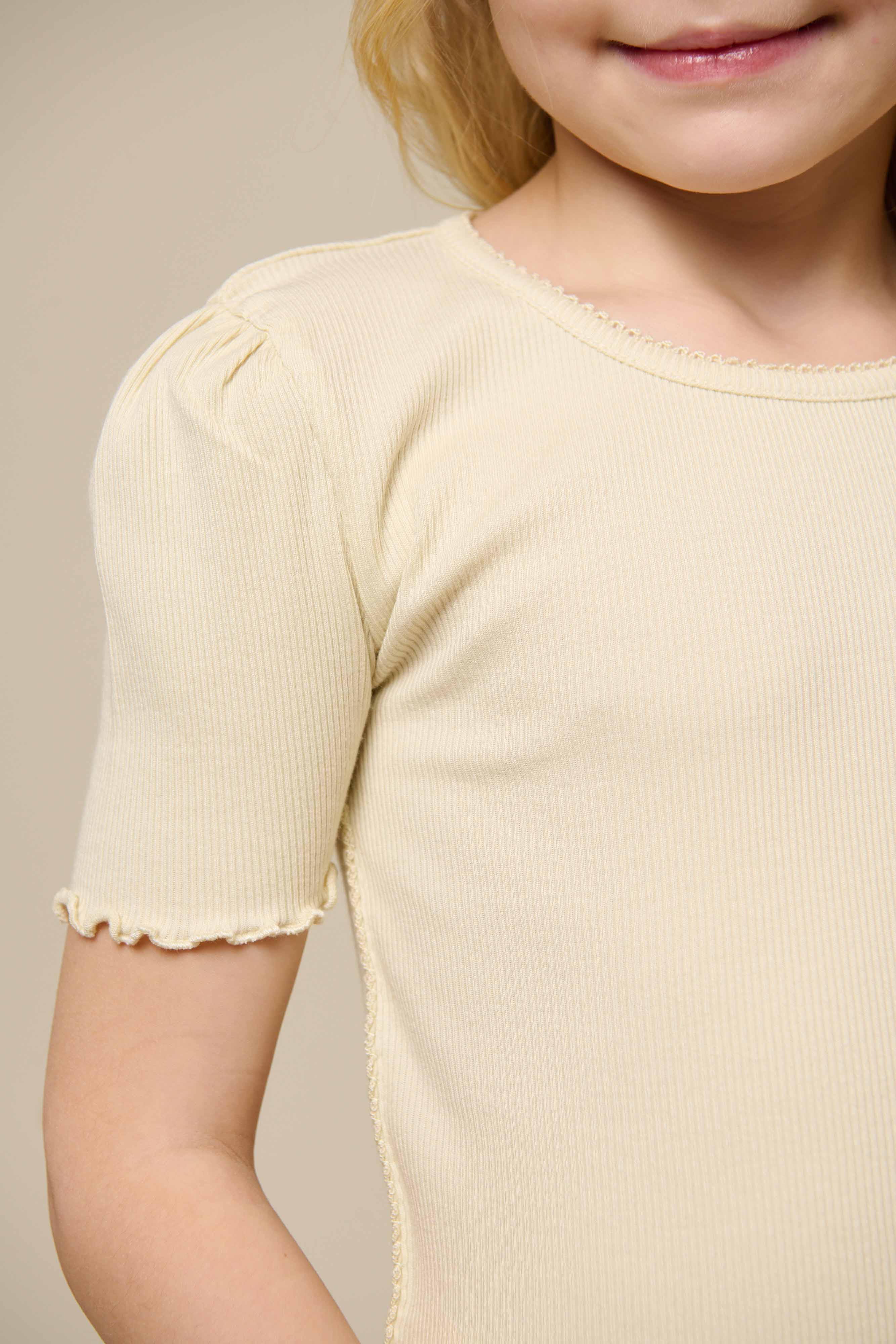 T-shirt i modalrib - Tween - Offwhite | 101305 Lottie