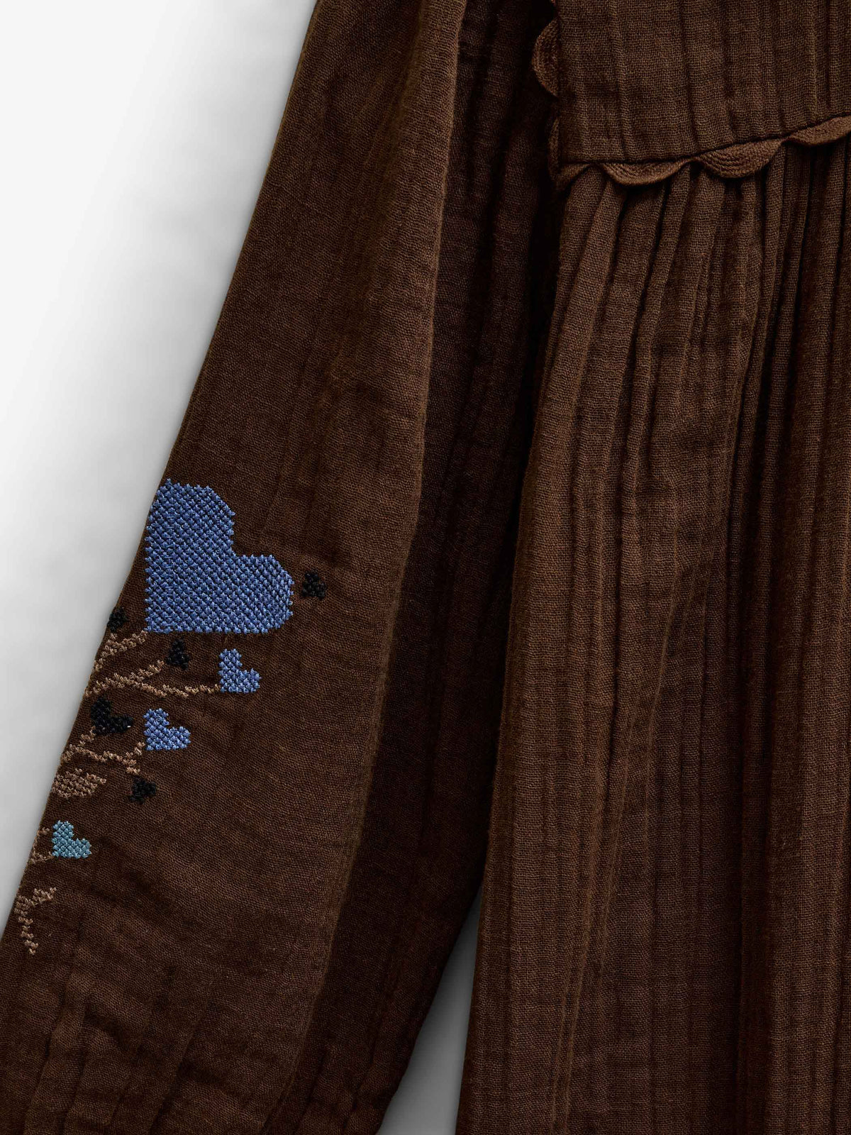 Double gauze-kjole med korsstingsbroderi Tween - Brown | 101468 Laureen
