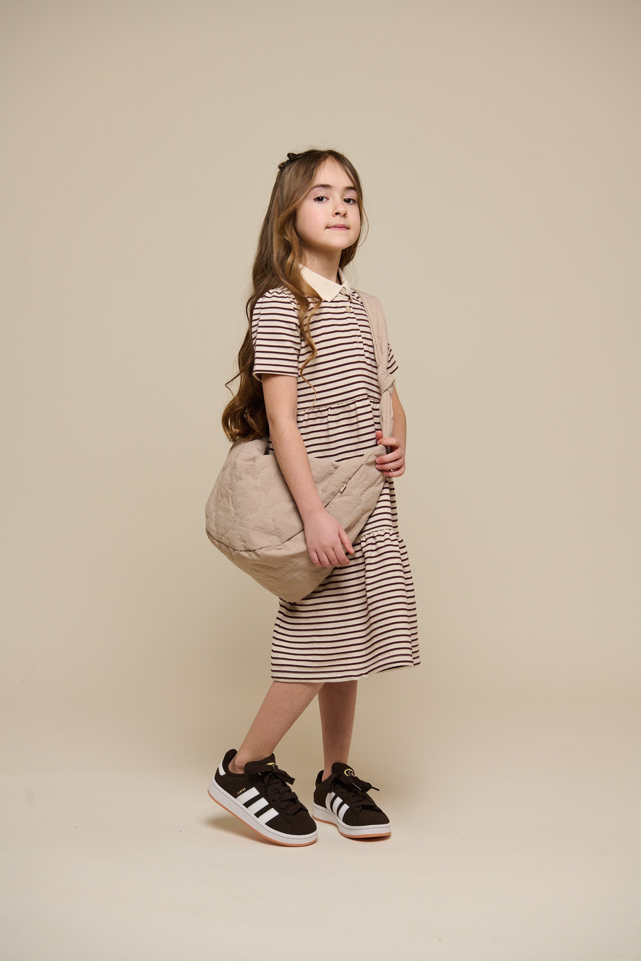 Stribet jersey kjole - Tween - Brown | 101011 Emmie