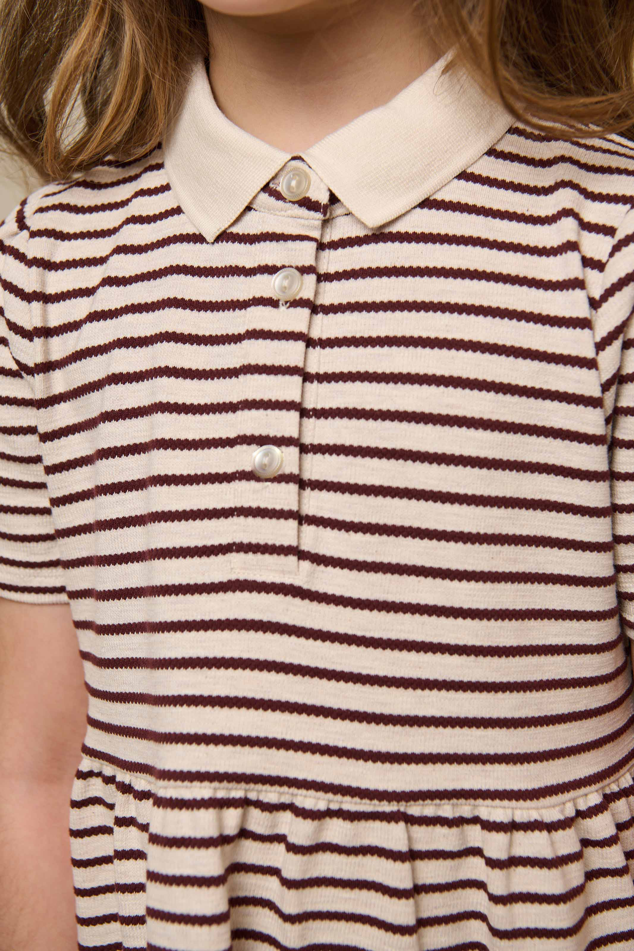 Stribet jersey kjole - Tween - Brown | 101011 Emmie