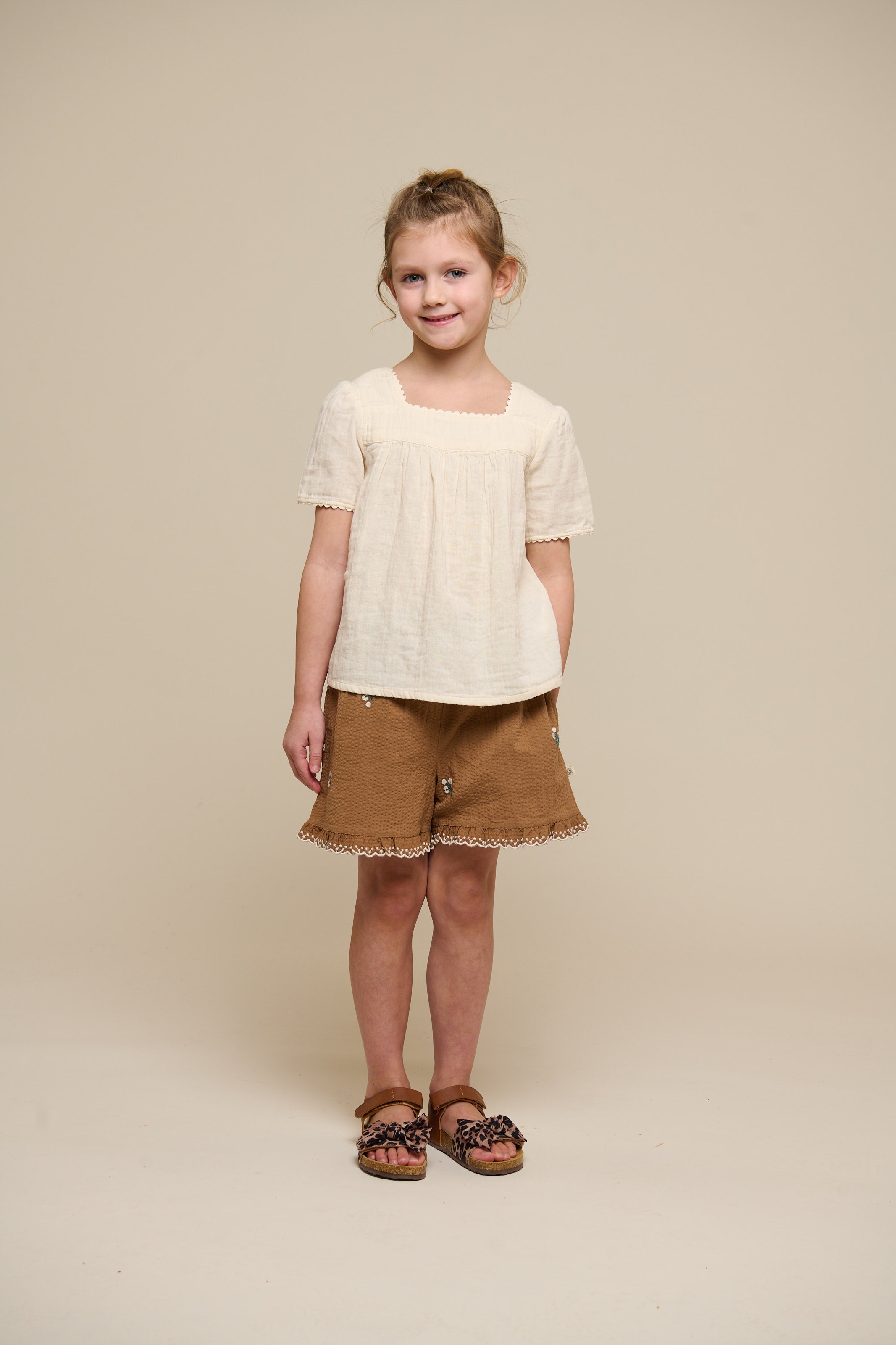 Broderede seersucker shorts - Tween - Coconut | 100987 Nora