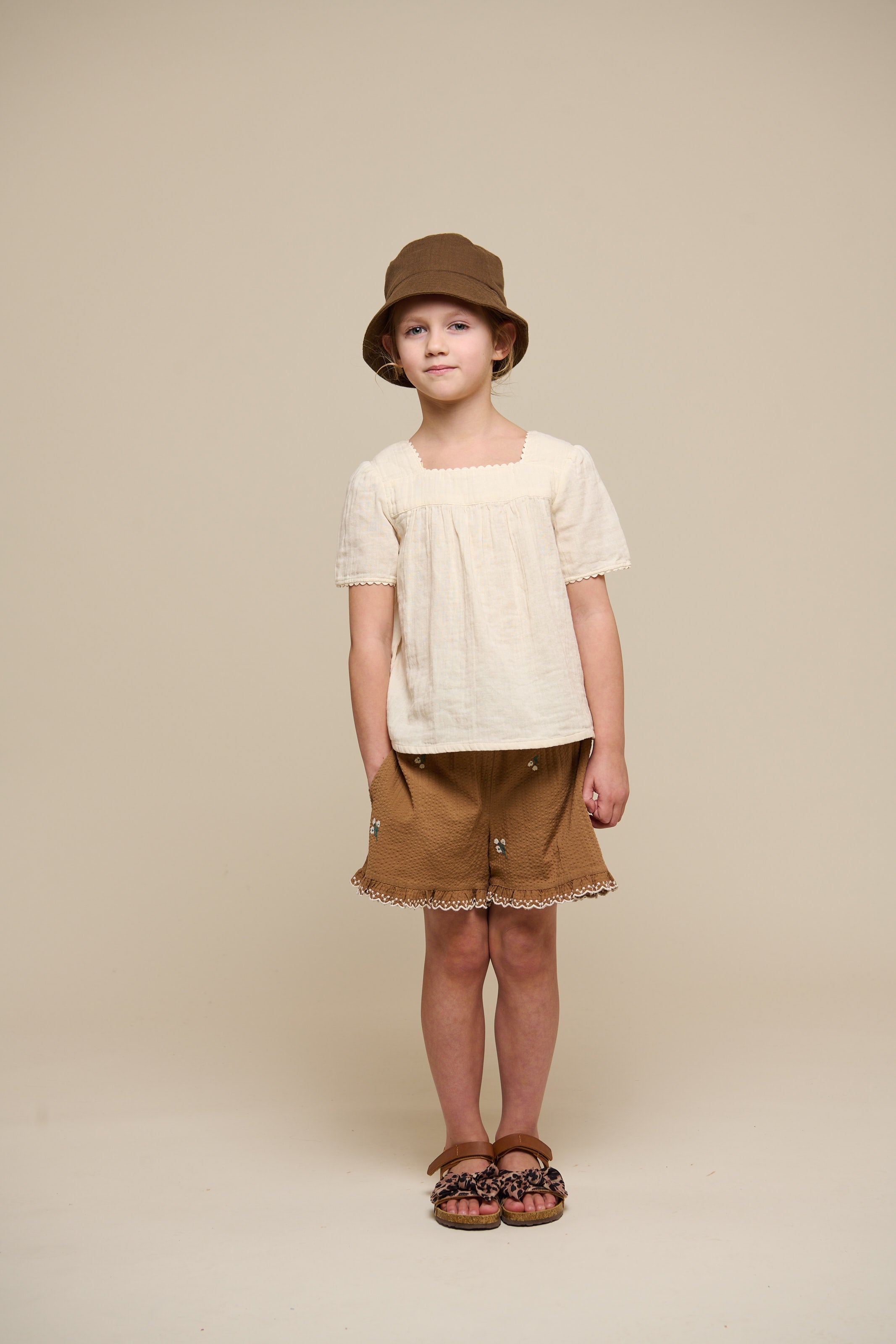 Broderede seersucker shorts - Tween - Coconut | 100987 Nora