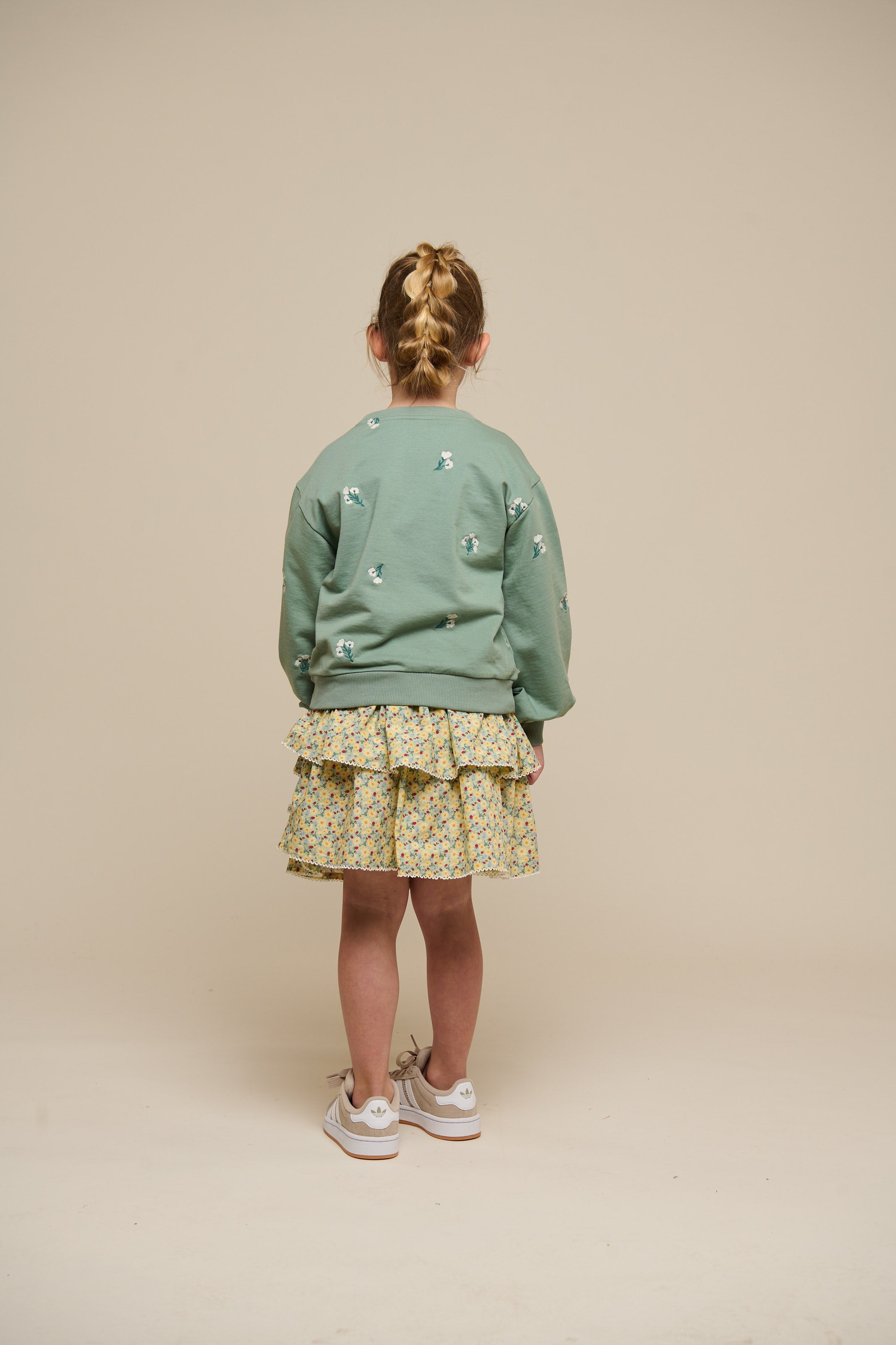Broderet crewneck sweatshirt - Tween - Dusty Green | 101212 Kimber