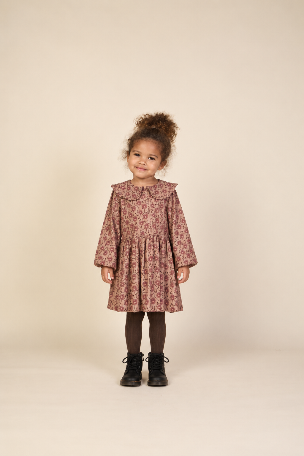 Blomstret bomuldskjole med flæsekrave Kids - Rose/Bordeaux | 101425 Nova