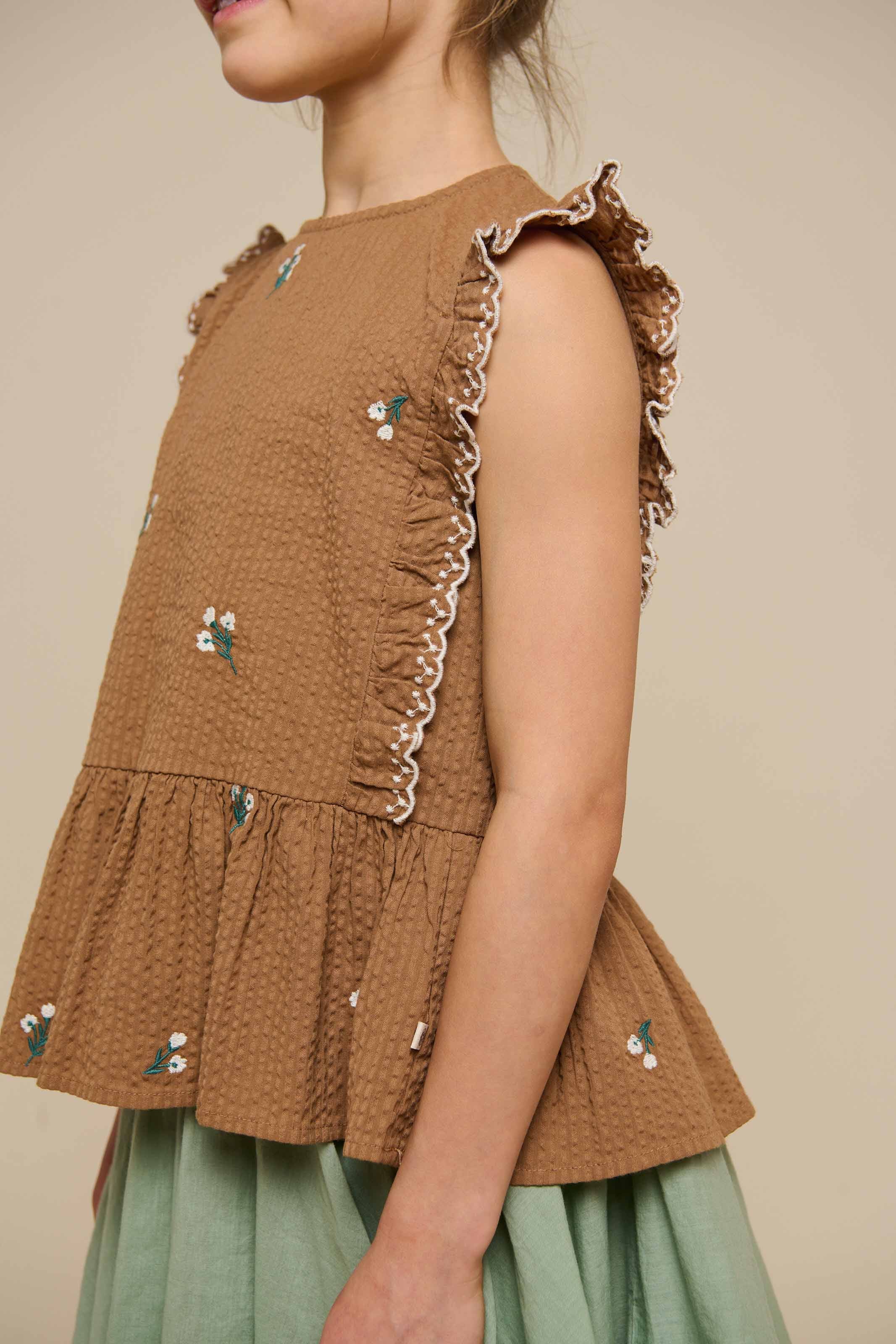 Broderet seersucker top - Tween - Coconut | 100983 Nora